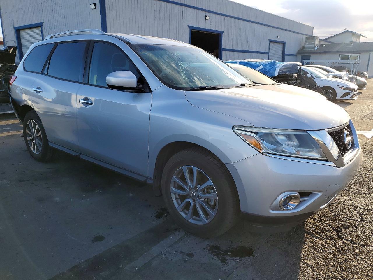 2016 Nissan Pathfinder Sv - zdjęcie 4