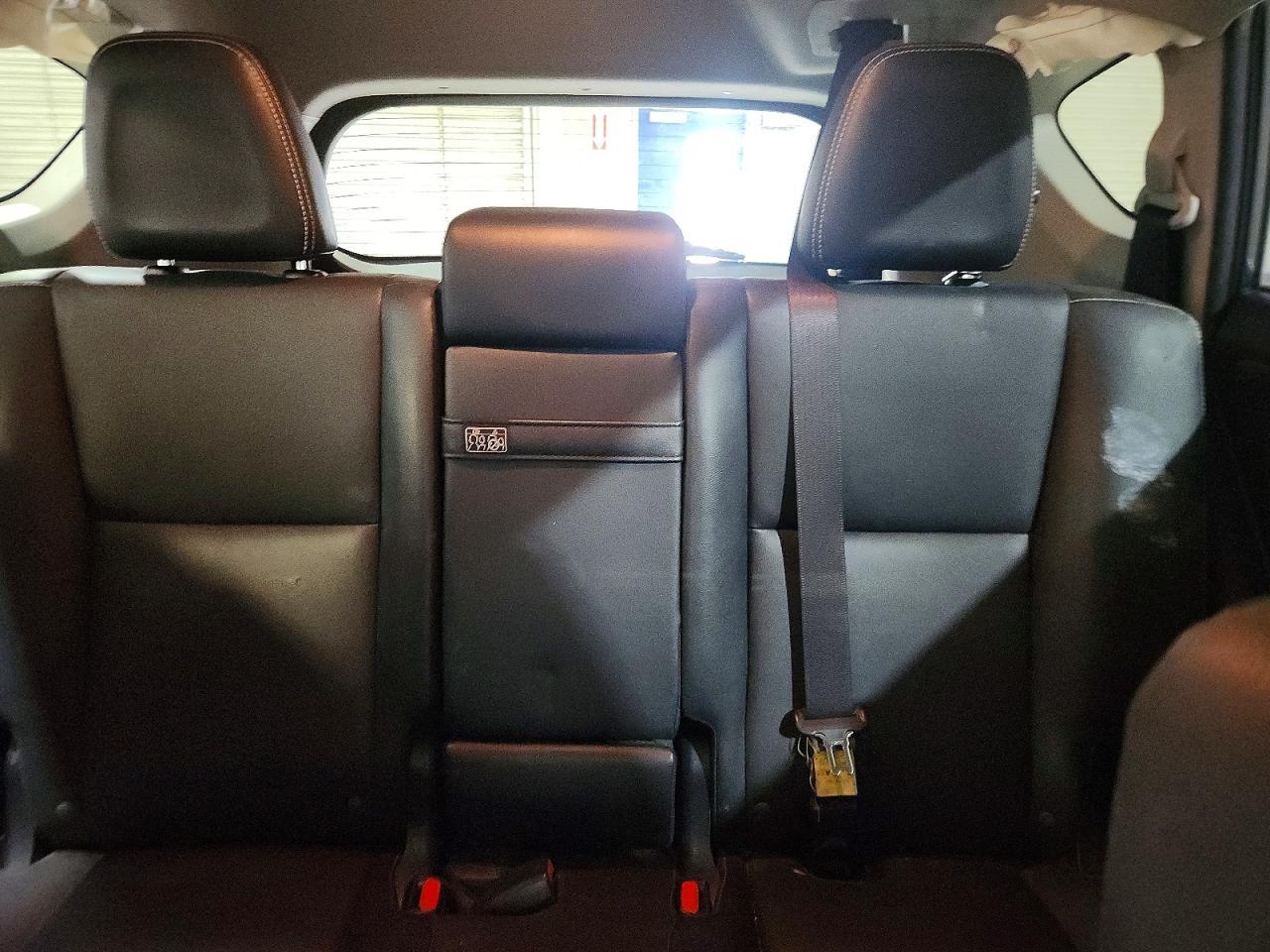 2016 Toyota Rav4 Hv Limited - zdjęcie 10