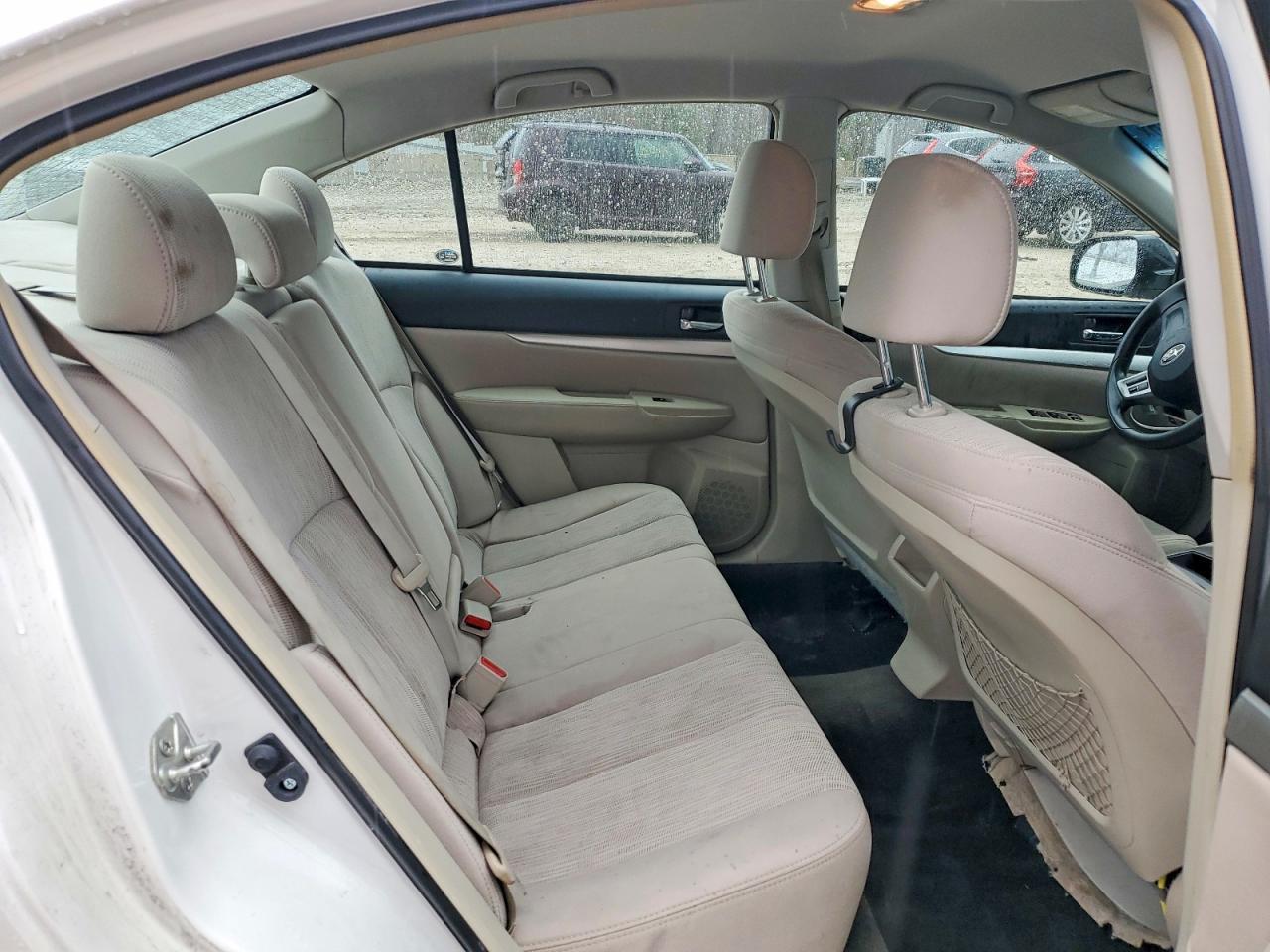 2013 Subaru Legacy 2.5I - zdjęcie 10