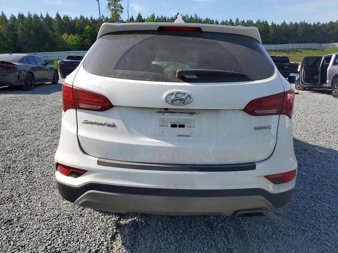 2017 Hyundai Santa Fe Sport 2.4L - zdjęcie 6