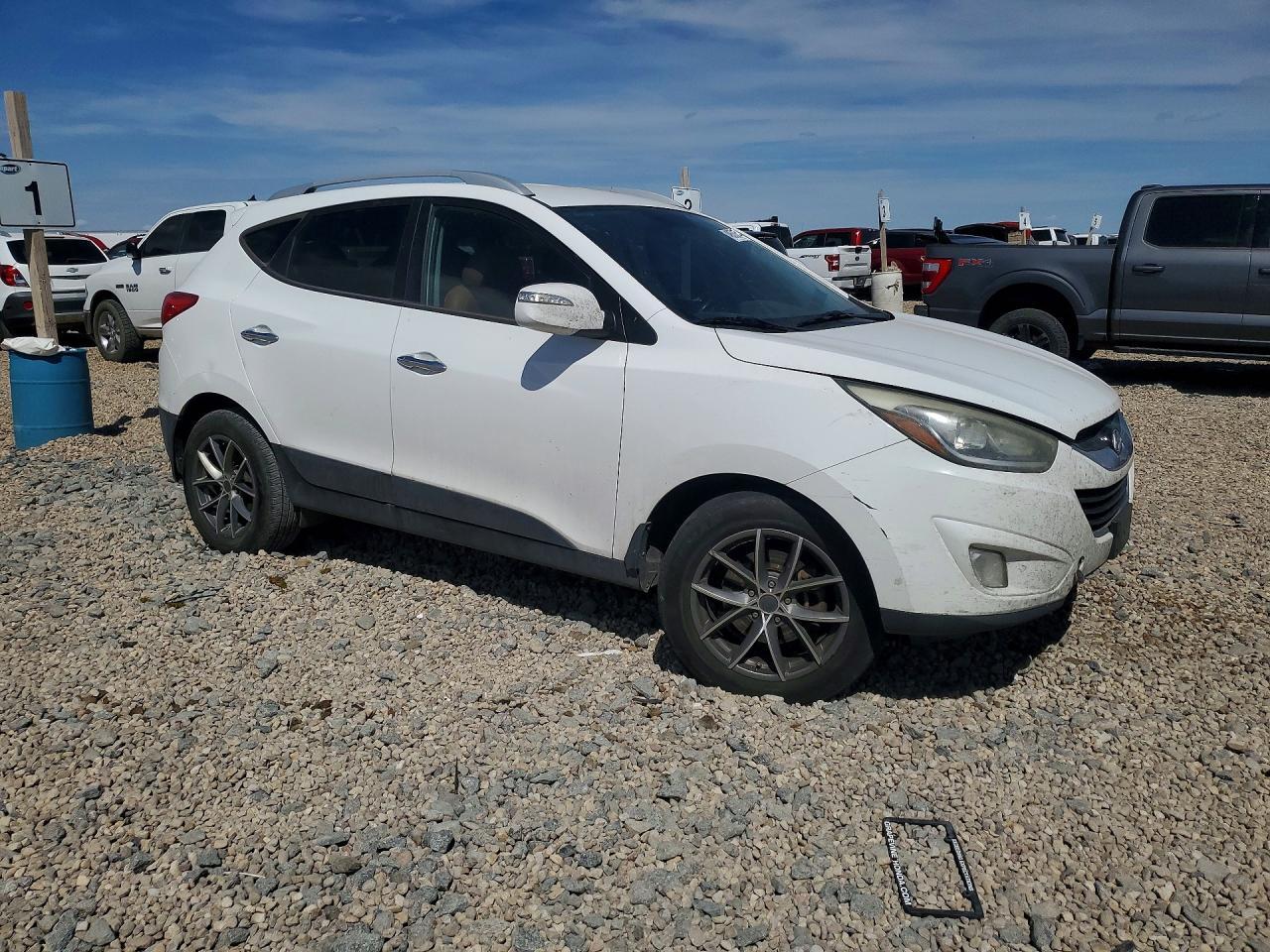 Hyundai Tucson - zdjęcie 4