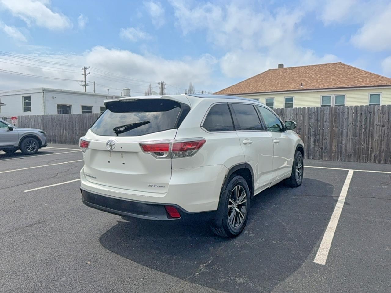 2016 Toyota Highlander Xle - zdjęcie 4