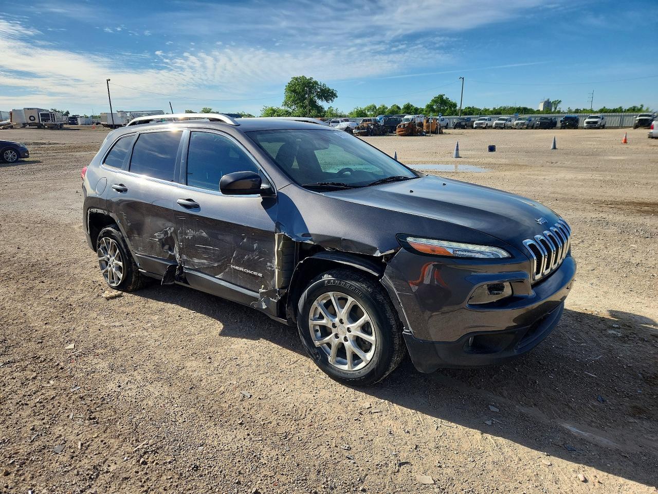 2017 Jeep Cherokee Latitude - zdjęcie 4