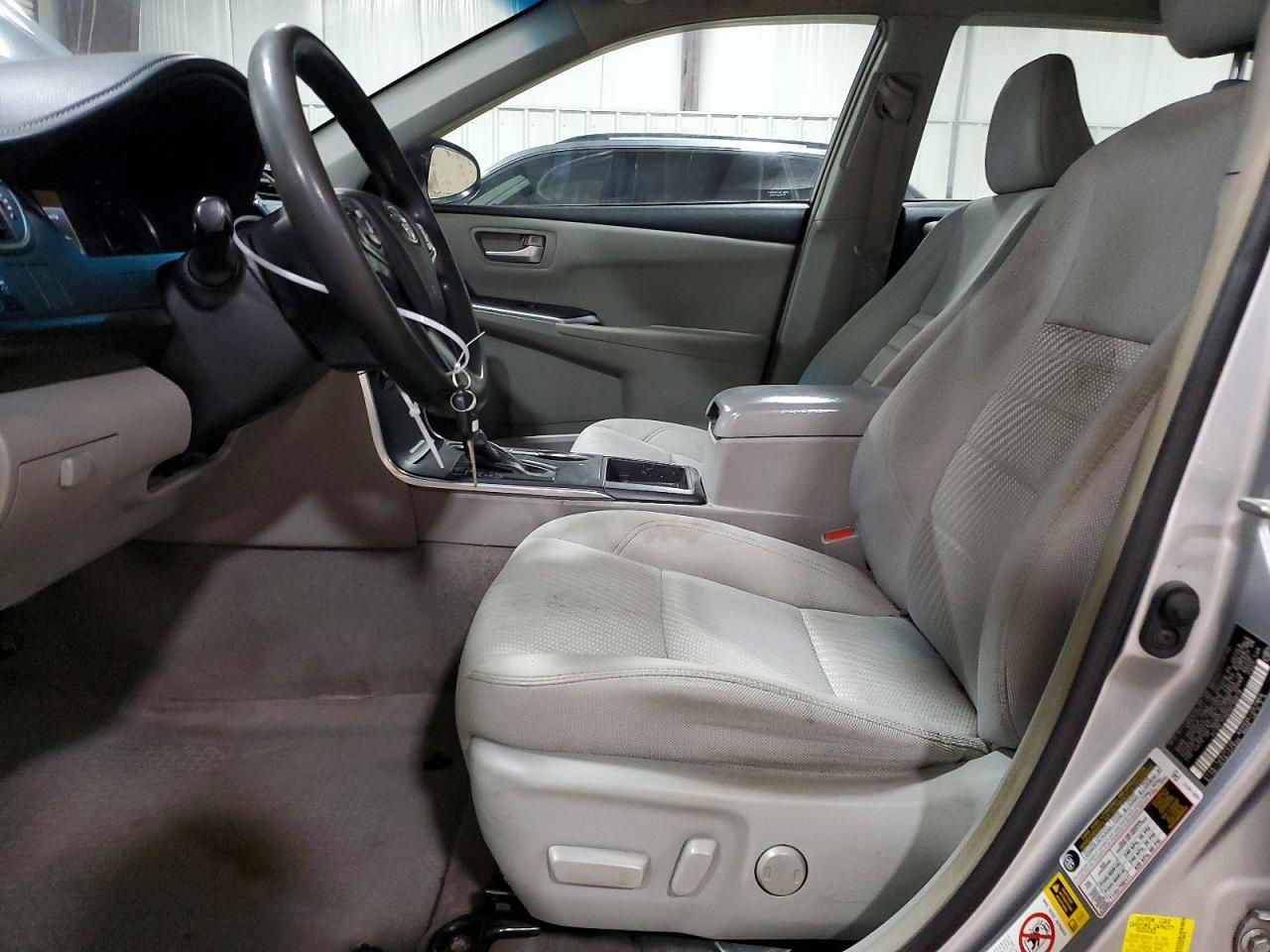 2017 Toyota Camry Le - zdjęcie 7