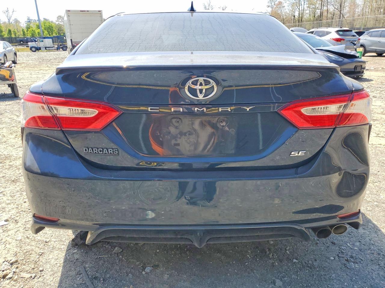 2020 Toyota Camry Se - zdjęcie 6