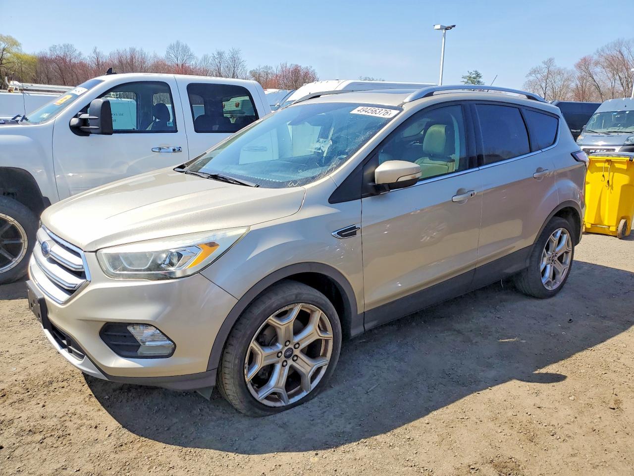 2017 Ford Escape Titanium - zdjęcie główne