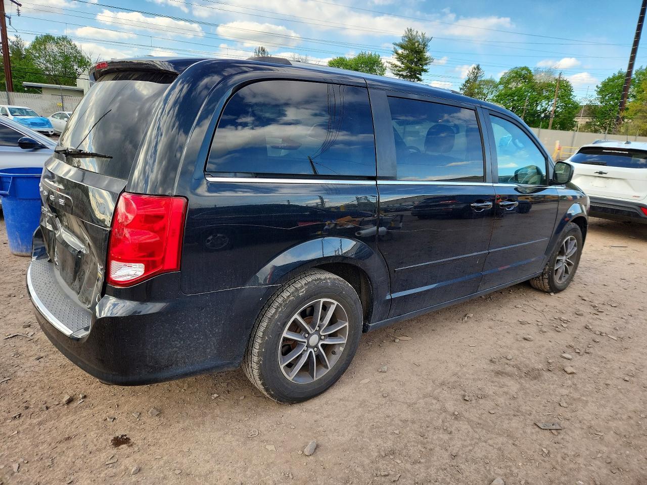 2017 Dodge Grand Caravan Sxt - zdjęcie 3