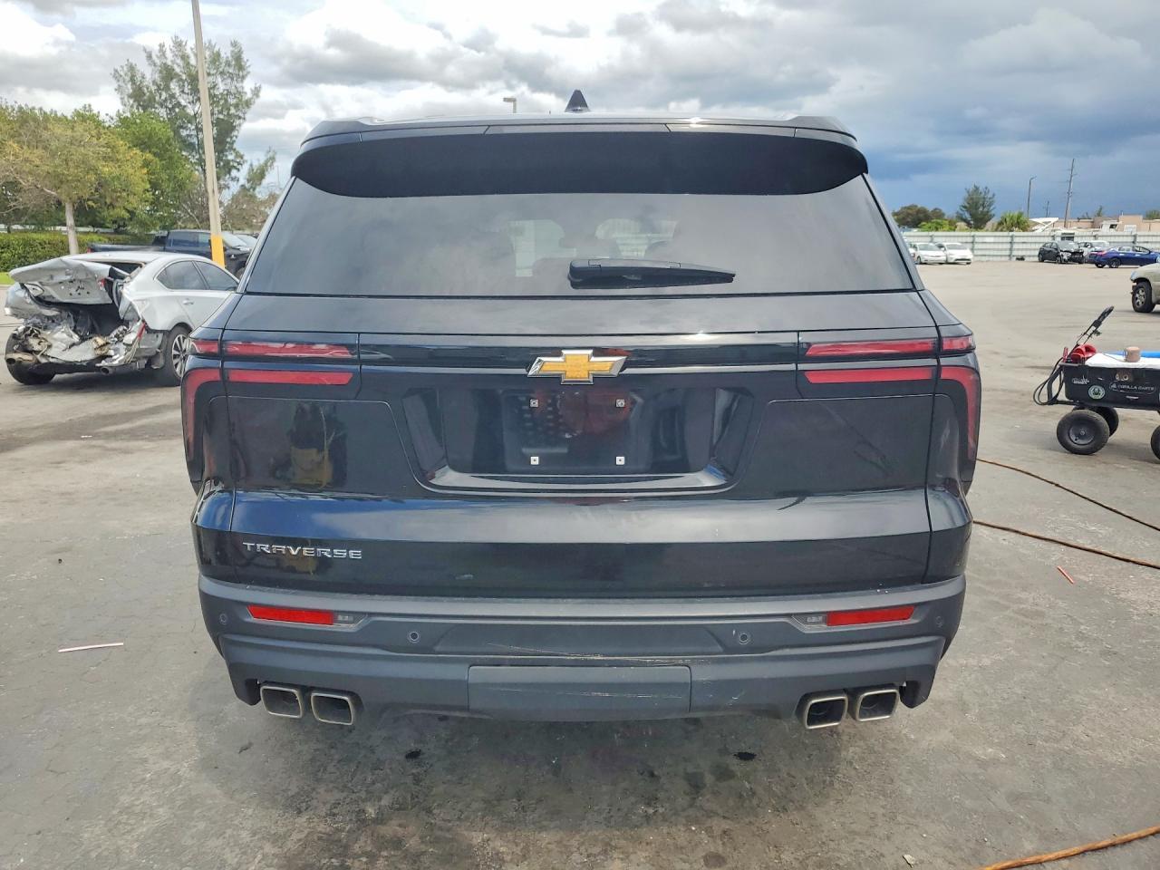 2024 Chevrolet Traverse Ls - zdjęcie 6