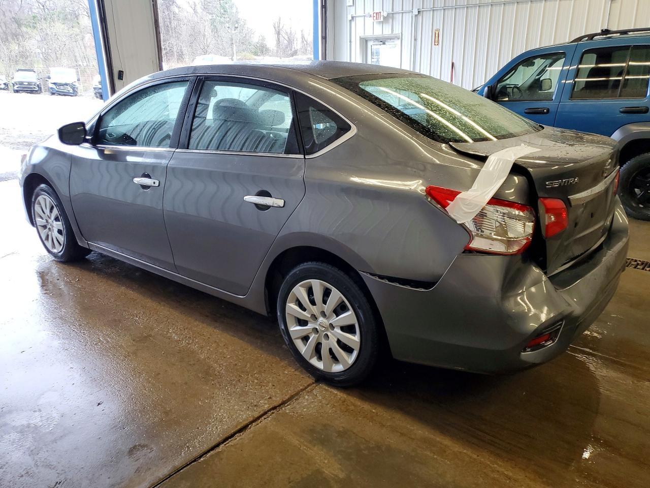 2018 Nissan Sentra S - zdjęcie 2