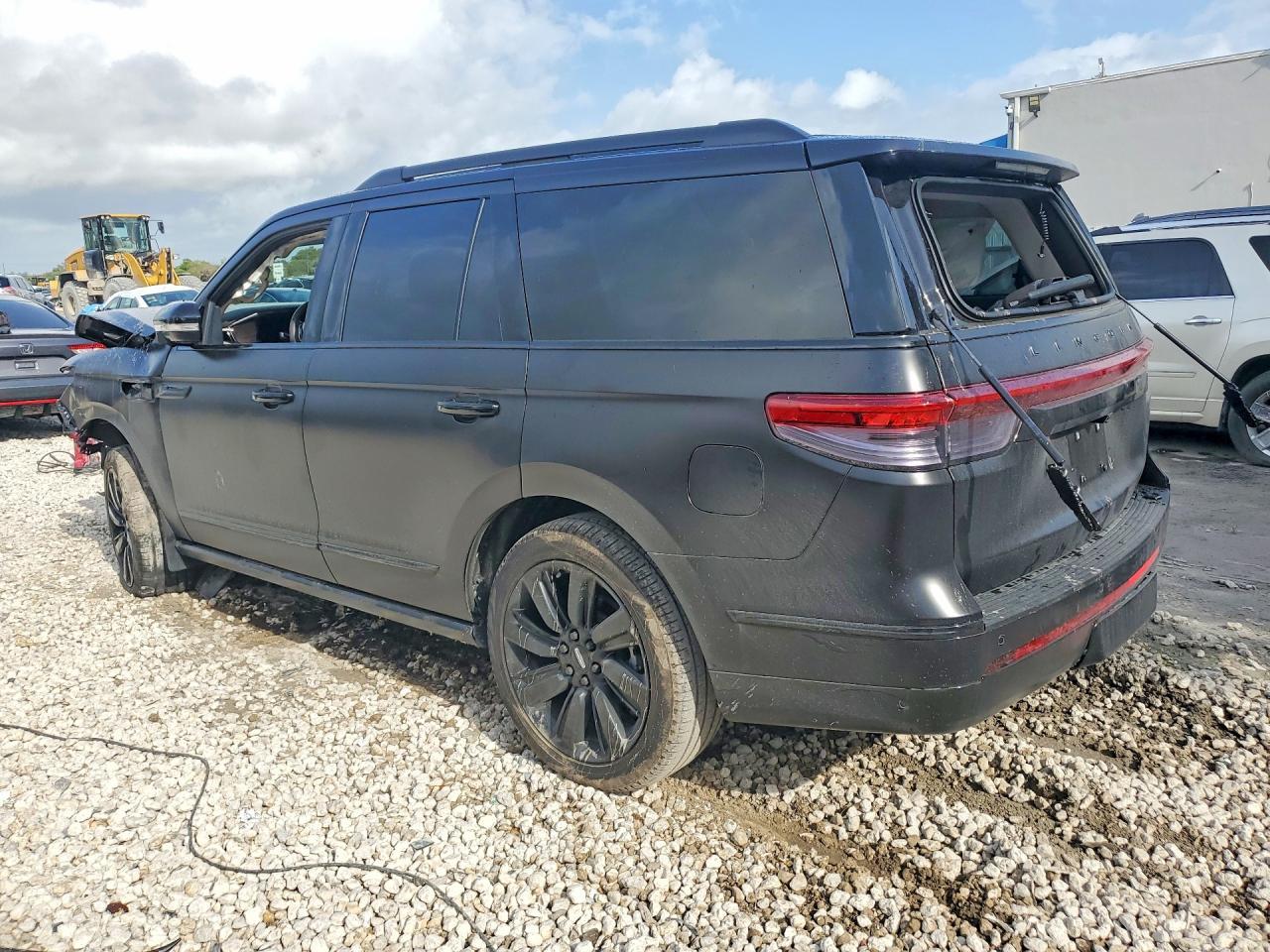 2024 Lincoln Navigator Reserve - zdjęcie 2