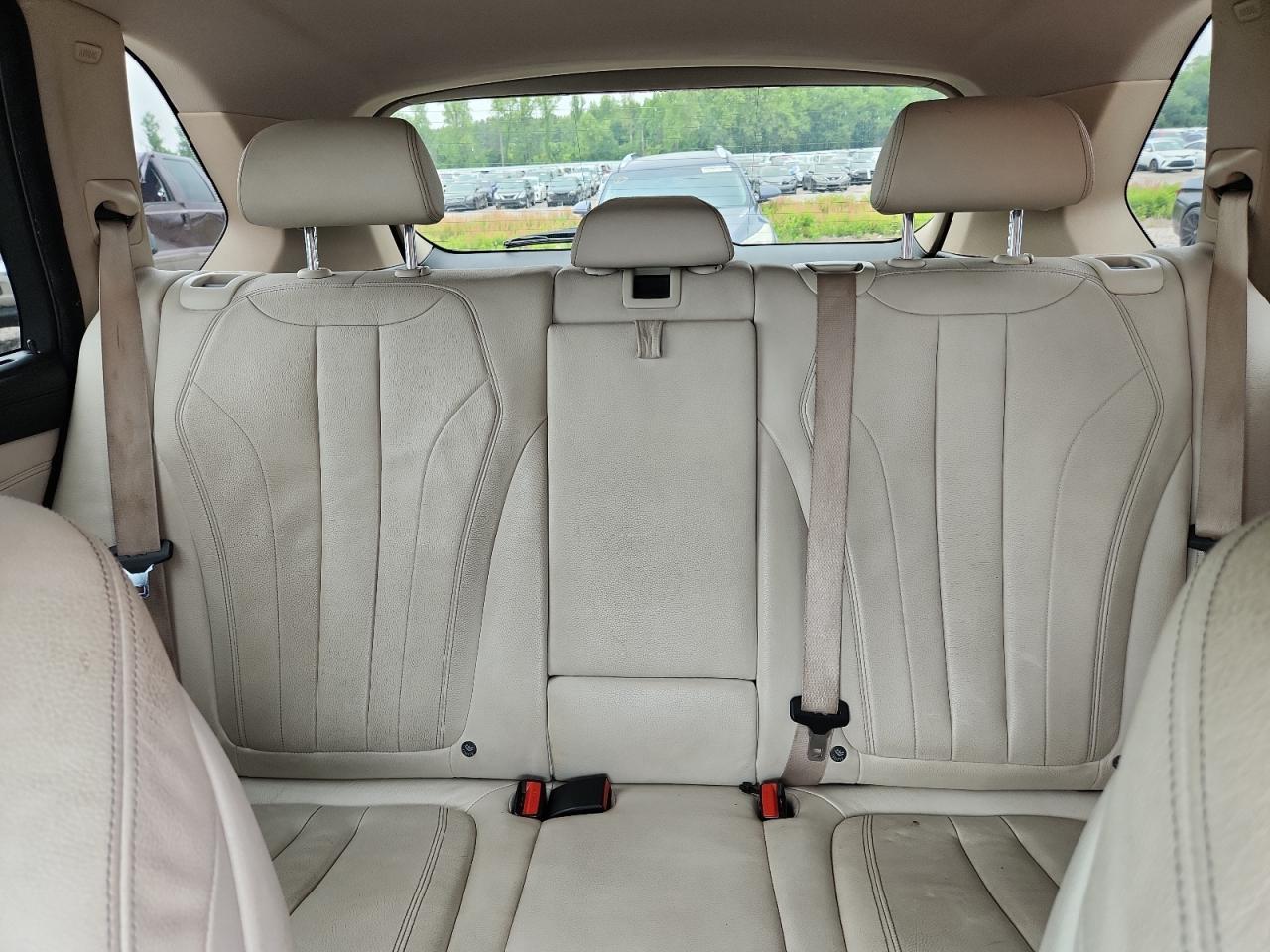 2016 BMW X5 xDrive50I - zdjęcie 10