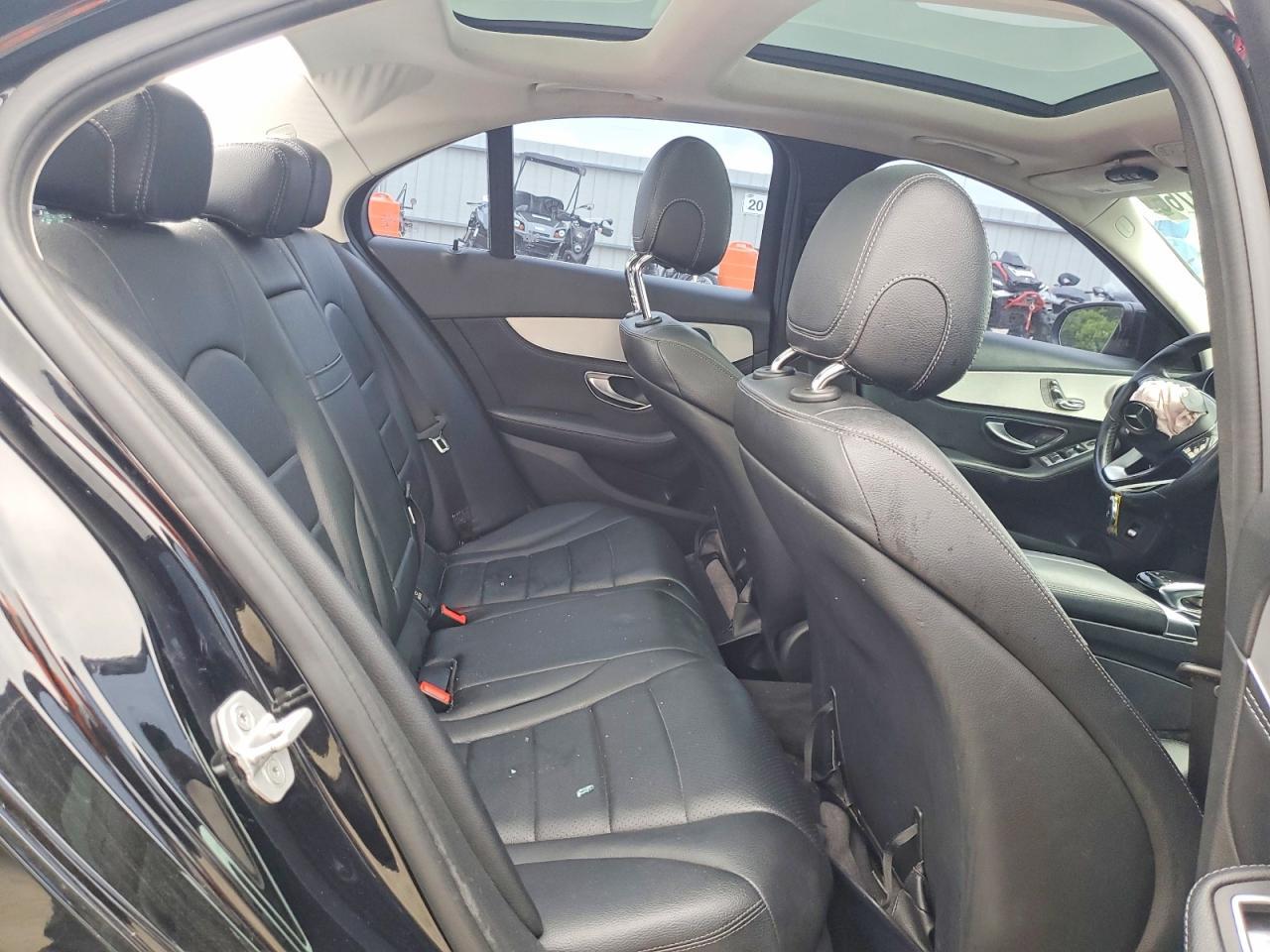 2015 Mercedes-Benz C 300 4Matic - zdjęcie 10