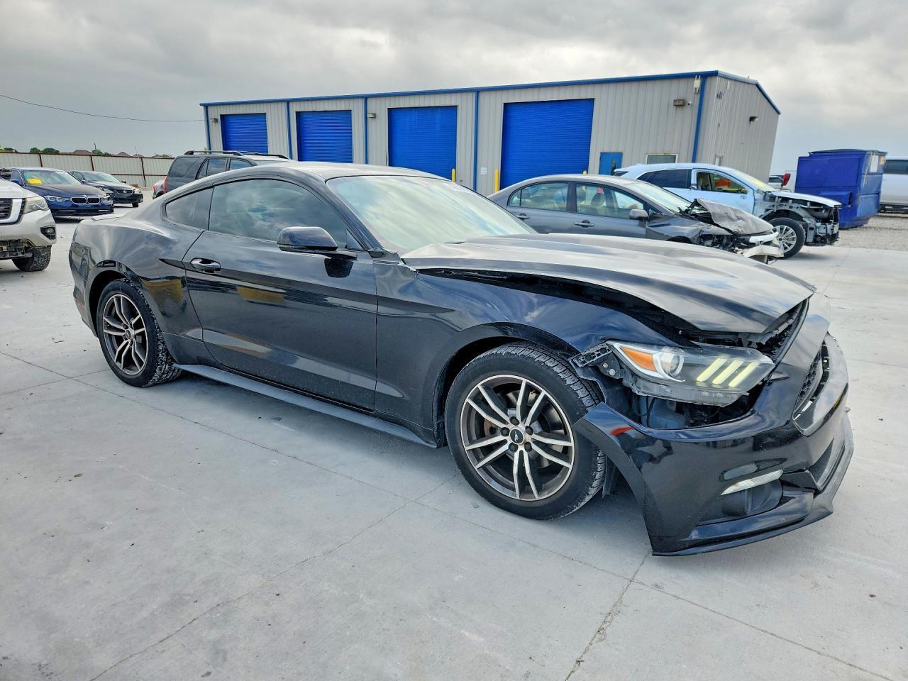 2017 Ford Mustang - zdjęcie 4
