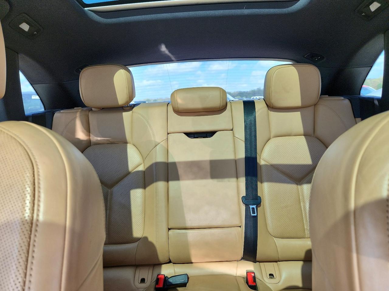 2018 Porsche Macan - zdjęcie 10