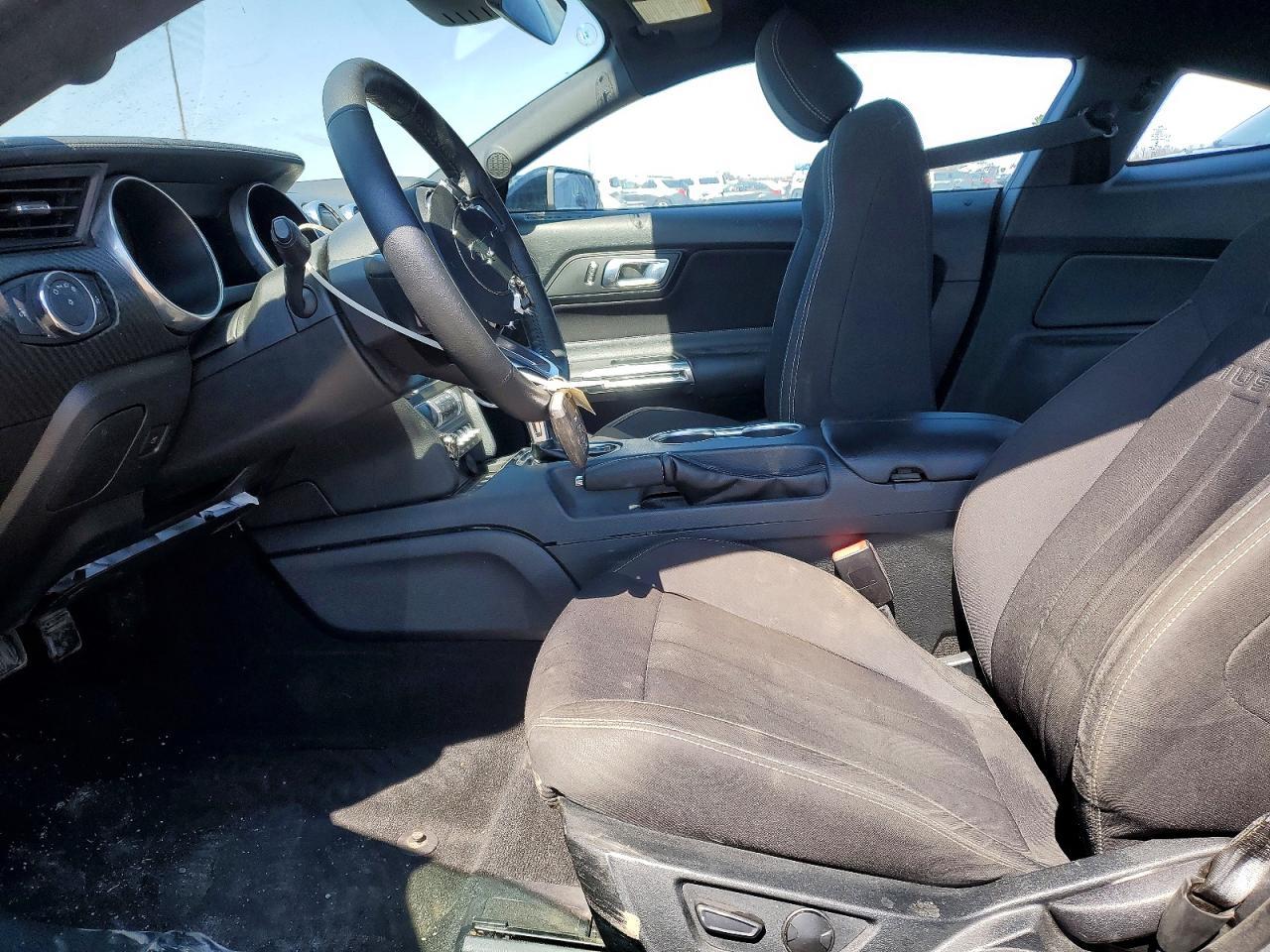 2023 Ford Mustang - zdjęcie 7