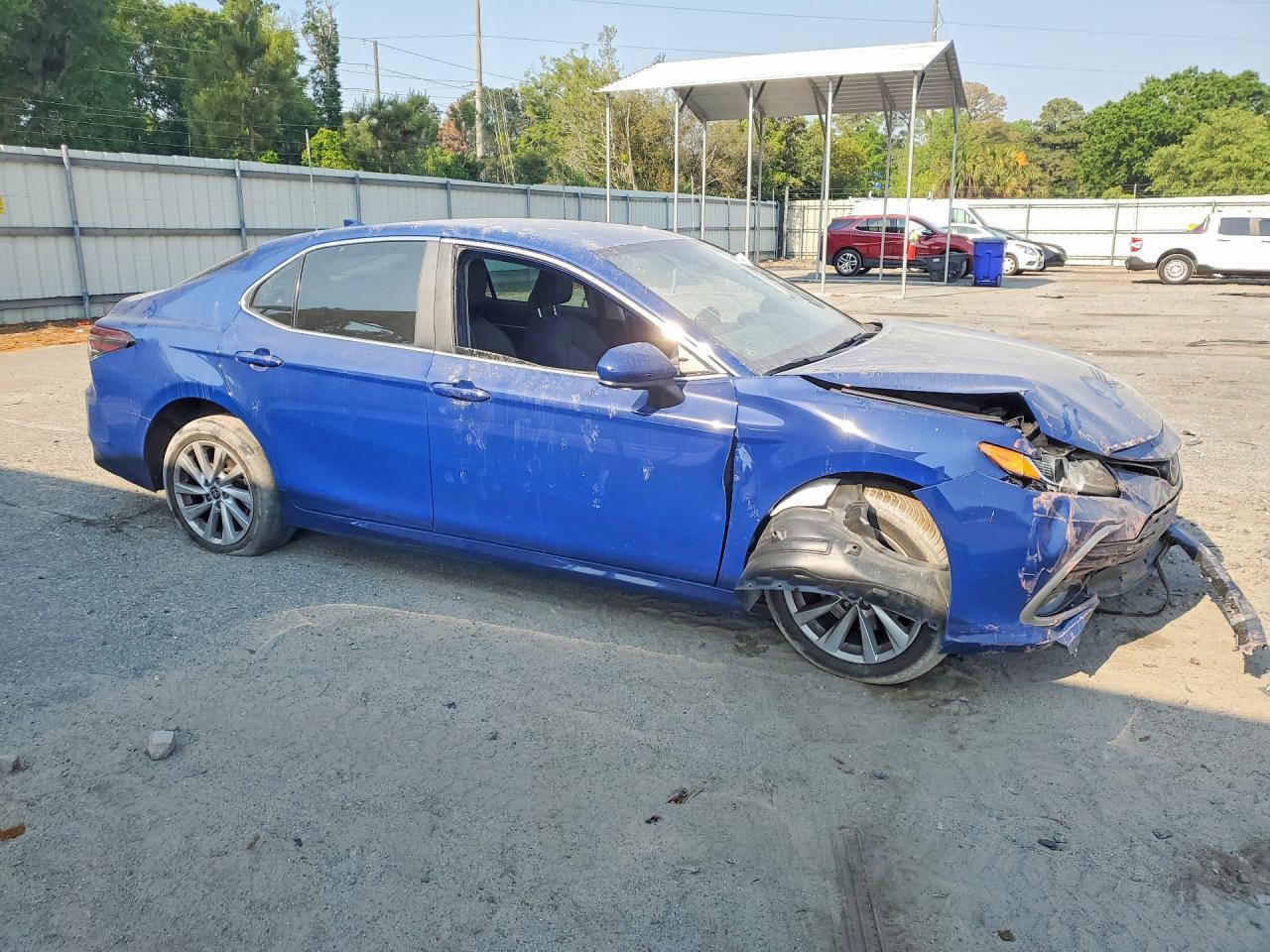 2023 Toyota Camry Le - zdjęcie 4
