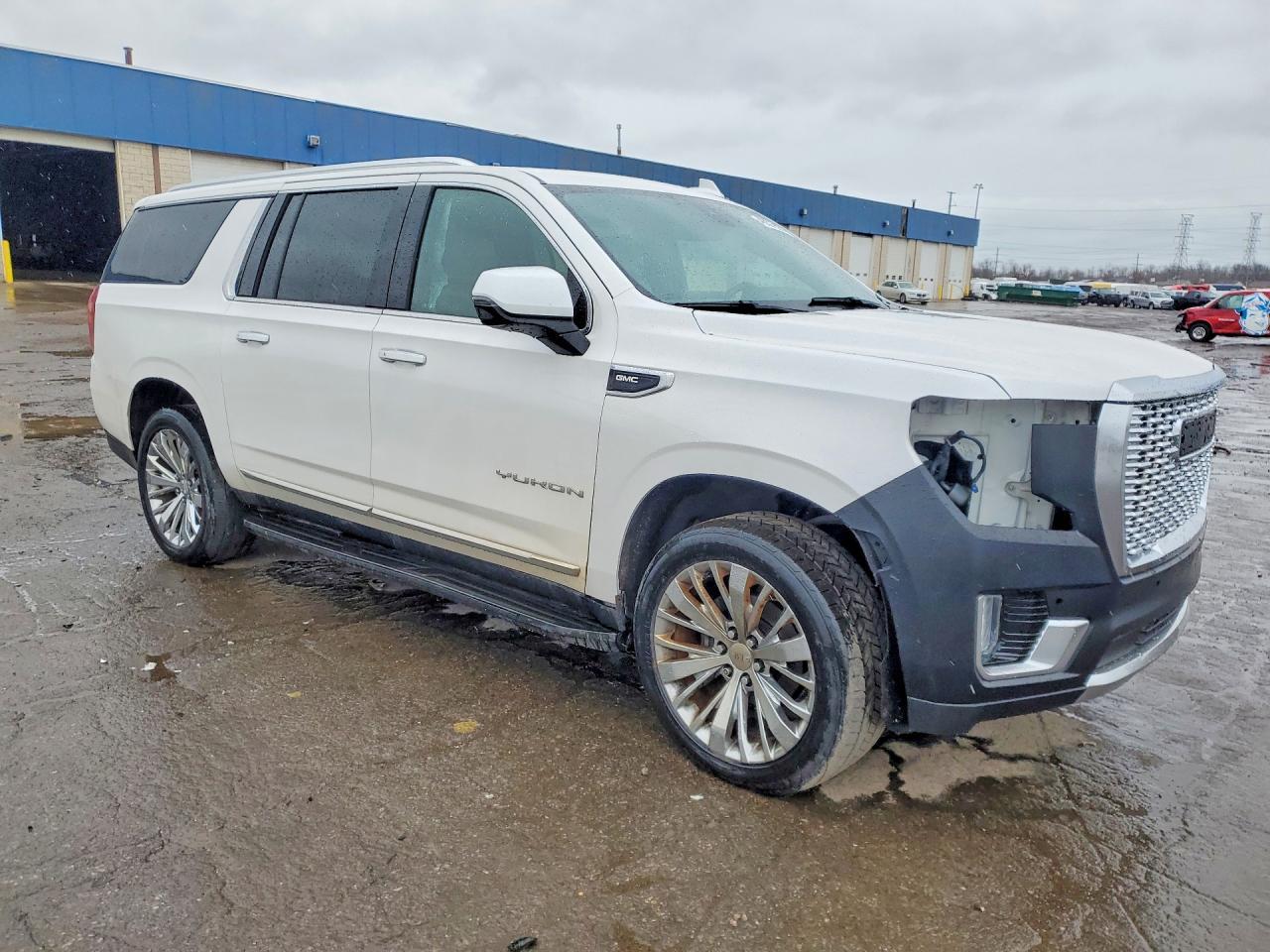 2021 GMC Yukon Xl K1500 Slt - zdjęcie 4