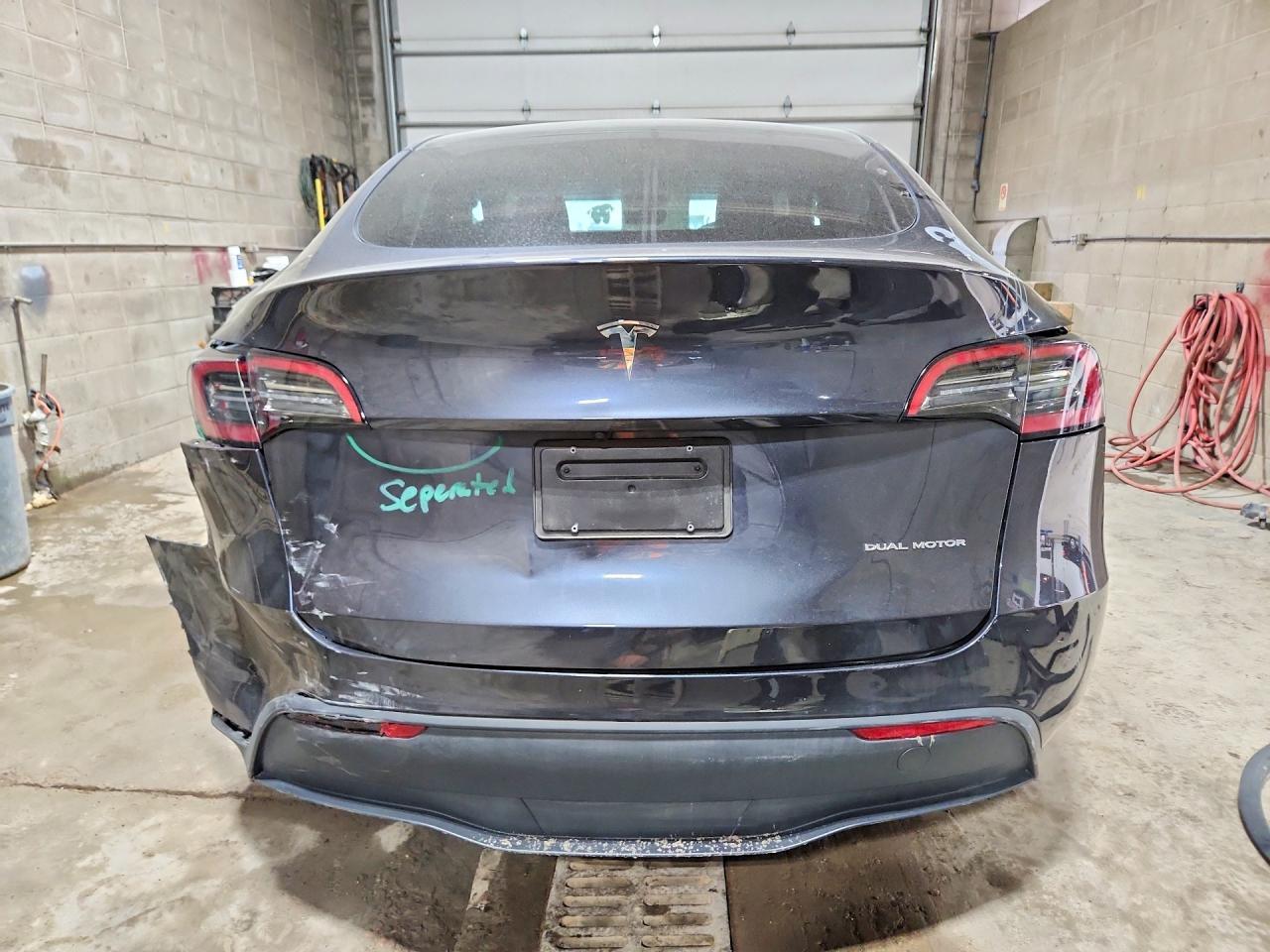 2024 Tesla Model Y - zdjęcie 6