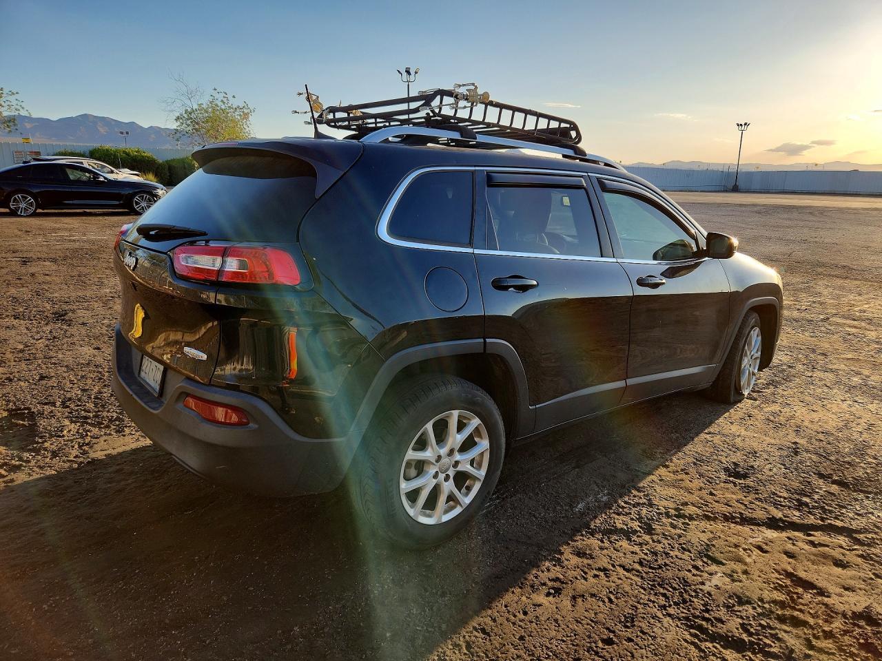 2018 Jeep Cherokee Latitude Plus - zdjęcie 3