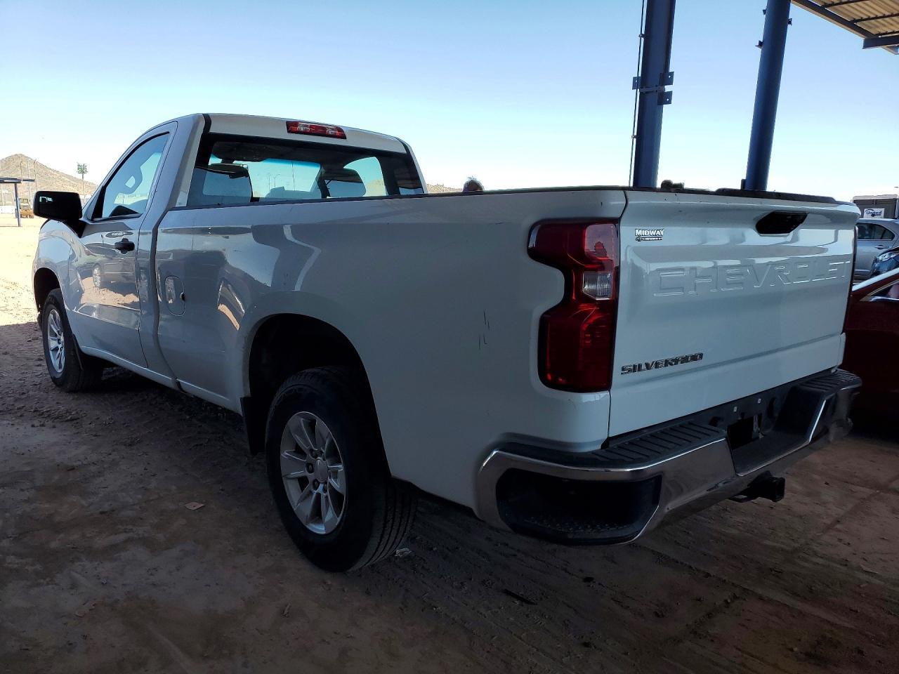 2021 Chevrolet Silverado C1500 - zdjęcie 2