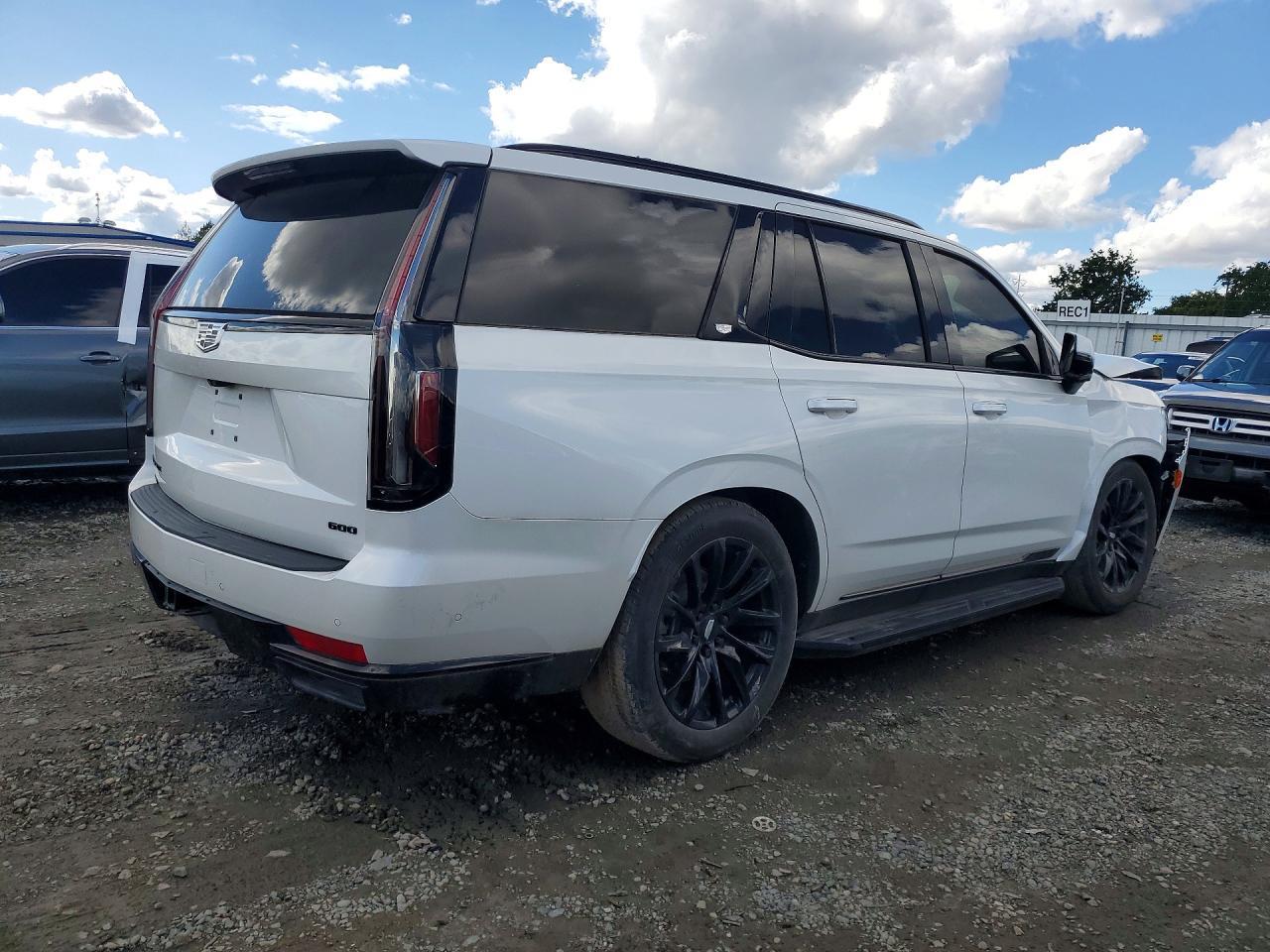 2023 Cadillac Escalade Sport Platinum - zdjęcie 3