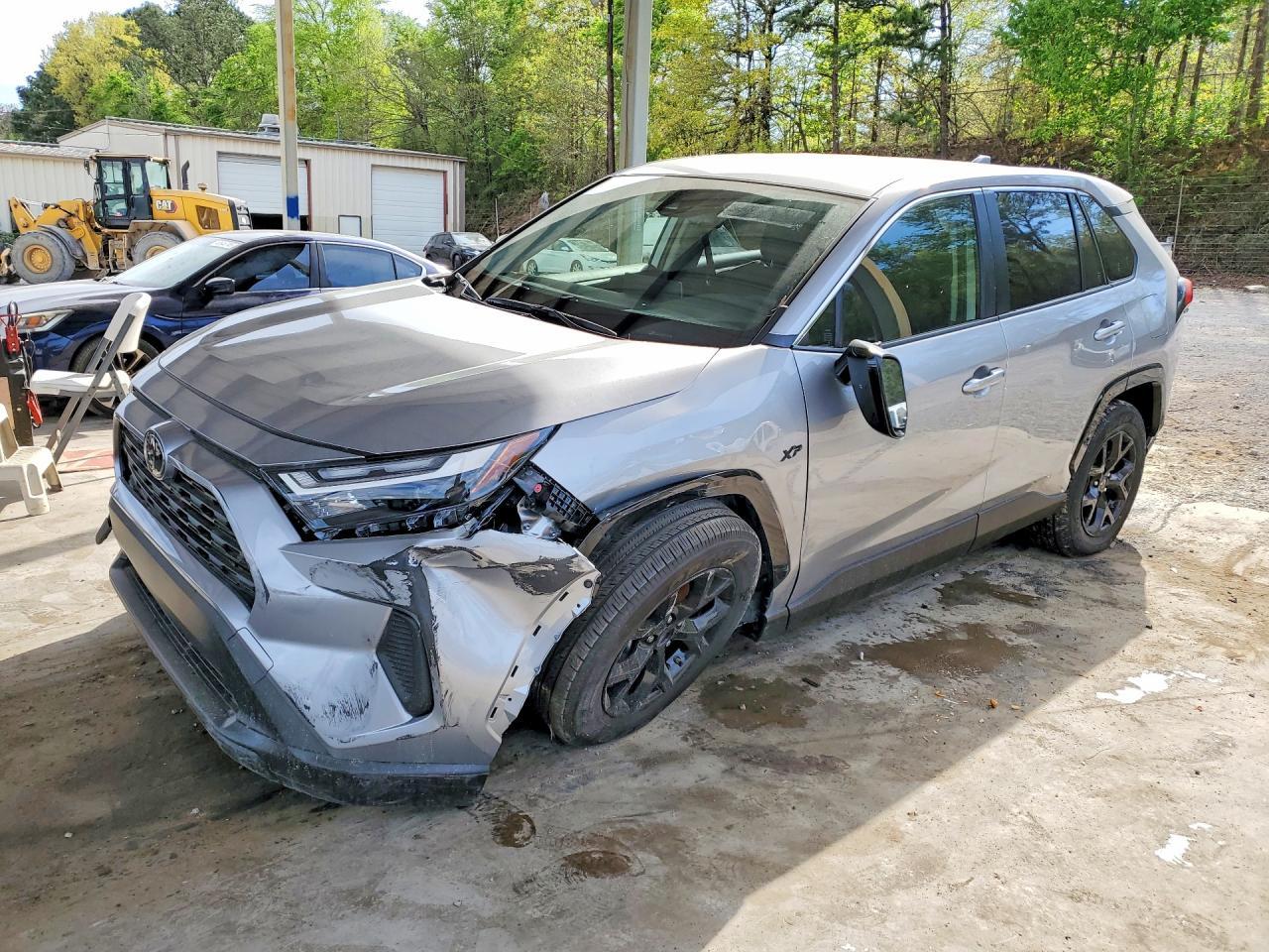 2025 Toyota Rav4 Le - zdjęcie główne