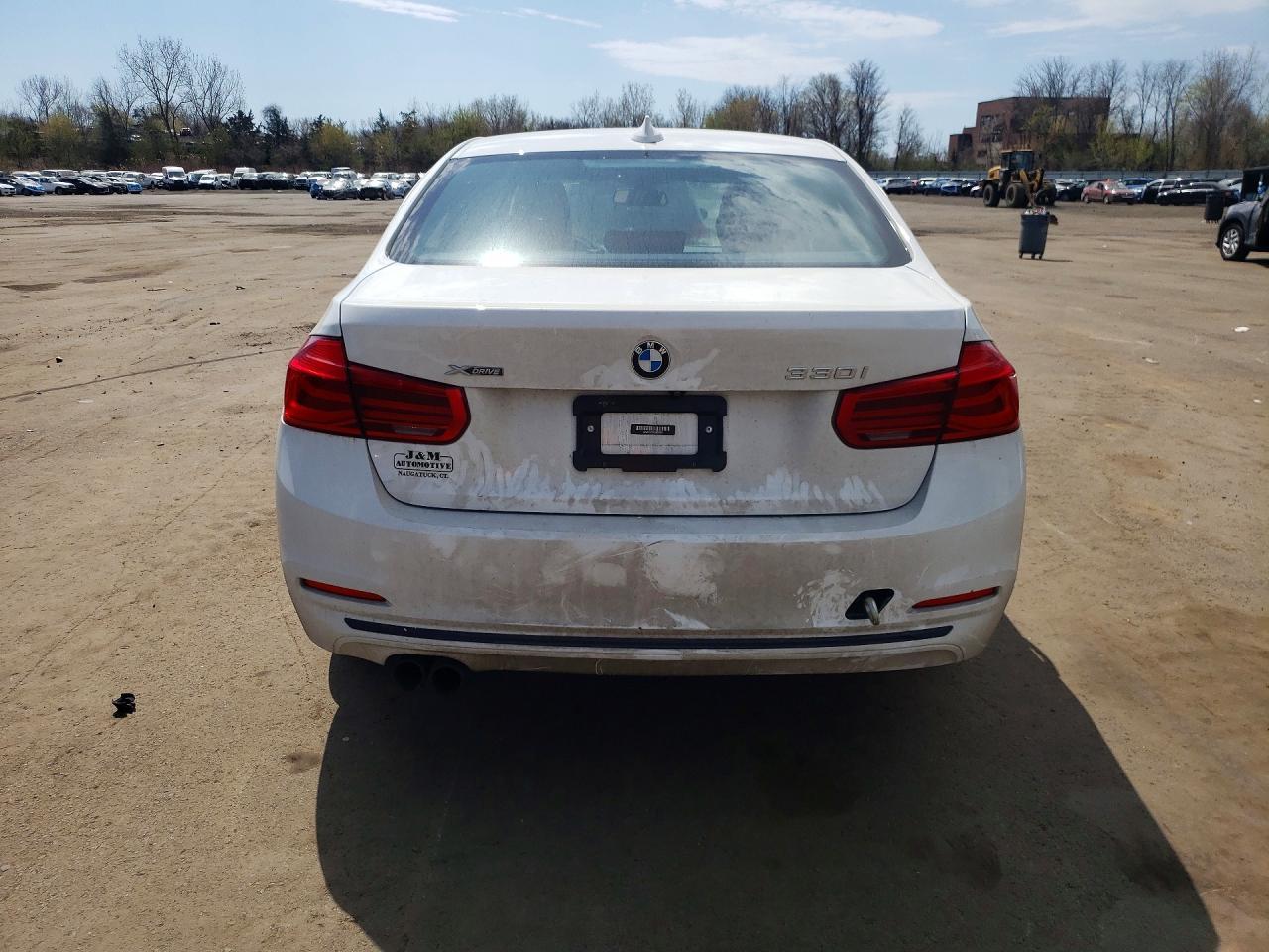 2018 BMW Seria 3 330i - zdjęcie 6