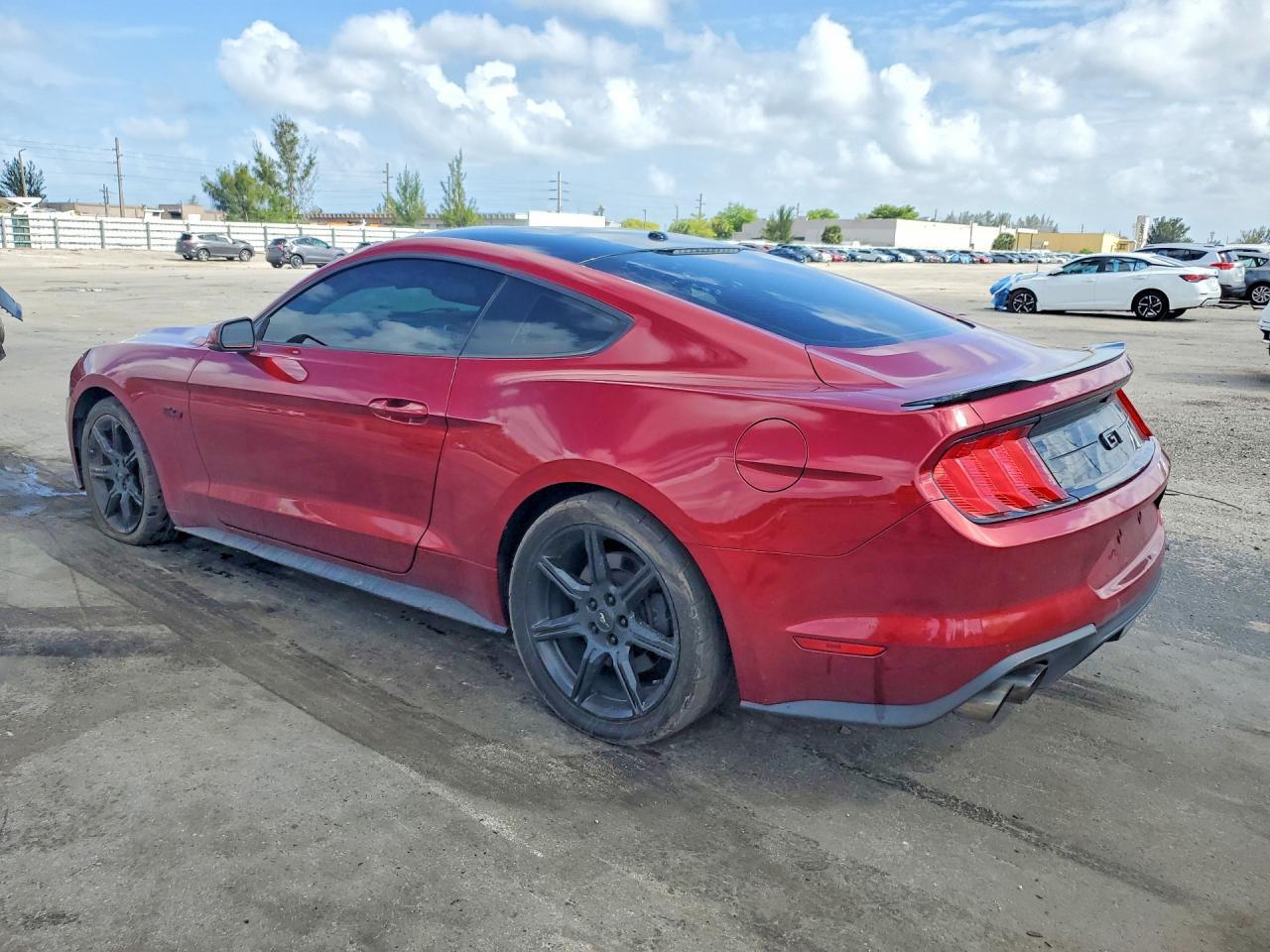 2019 Ford Mustang Gt - zdjęcie 2