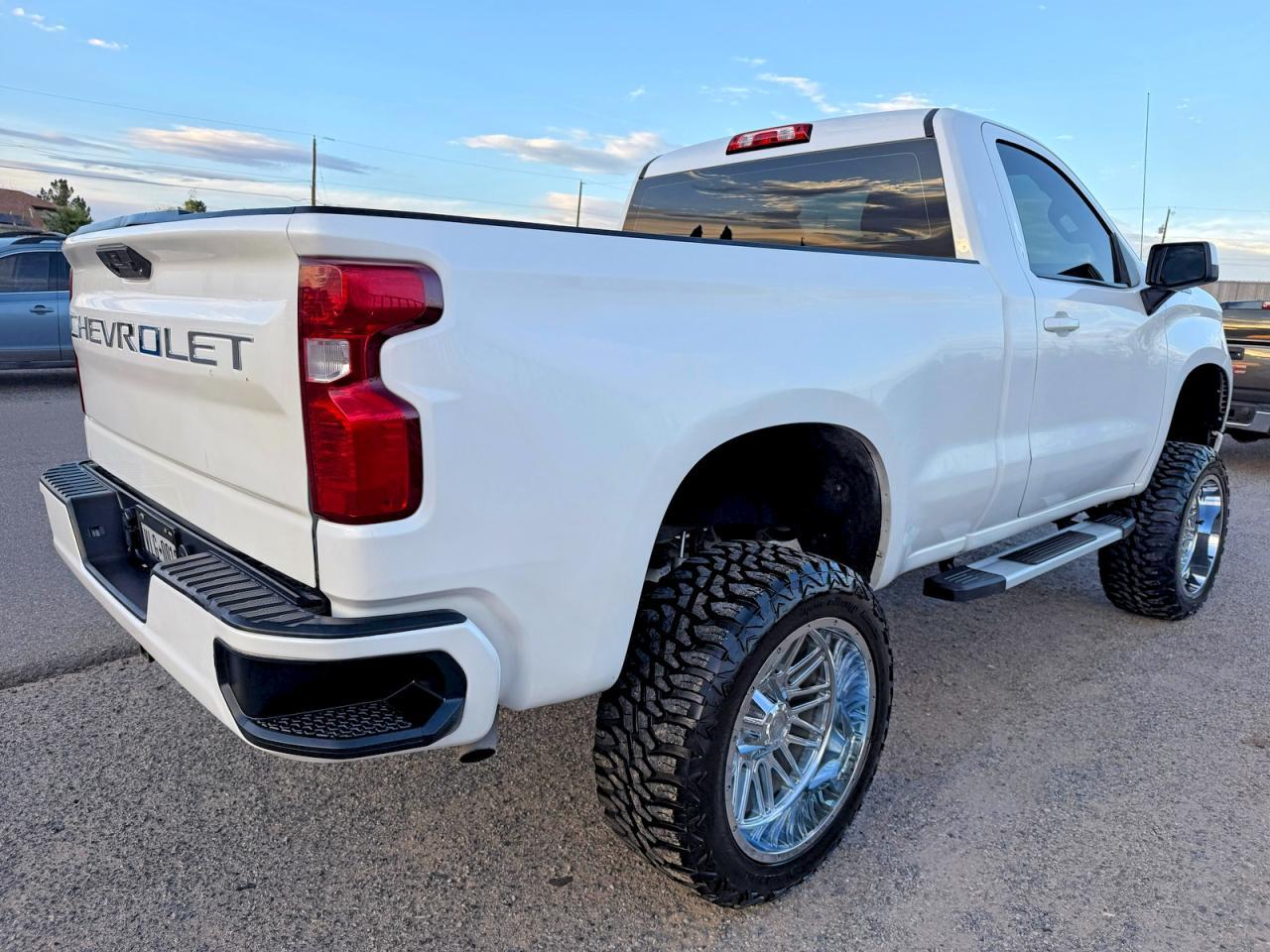 2022 Chevrolet Silverado C1500 - zdjęcie 4