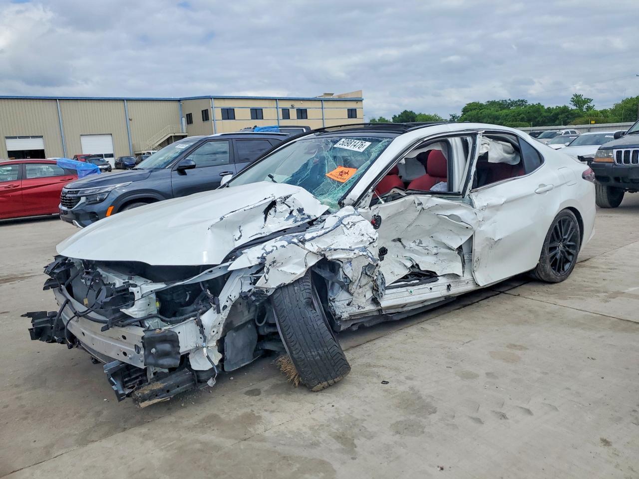 2024 Toyota Camry Xse V6 - zdjęcie główne