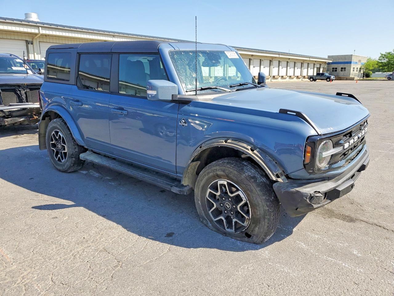 2024 Ford Bronco Outer Banks - zdjęcie 4