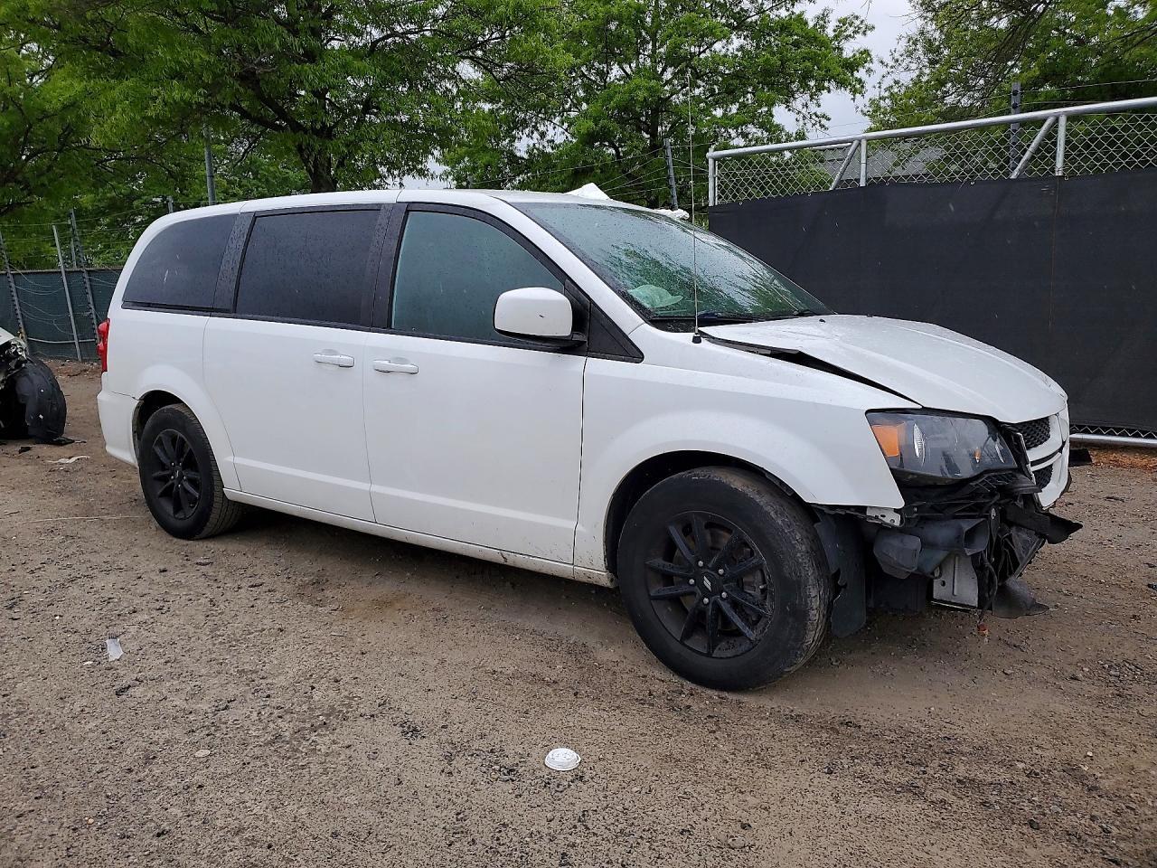 2019 Dodge Grand Caravan Gt - zdjęcie 4