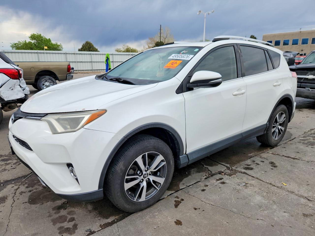 2016 Toyota Rav4 Xle - zdjęcie główne
