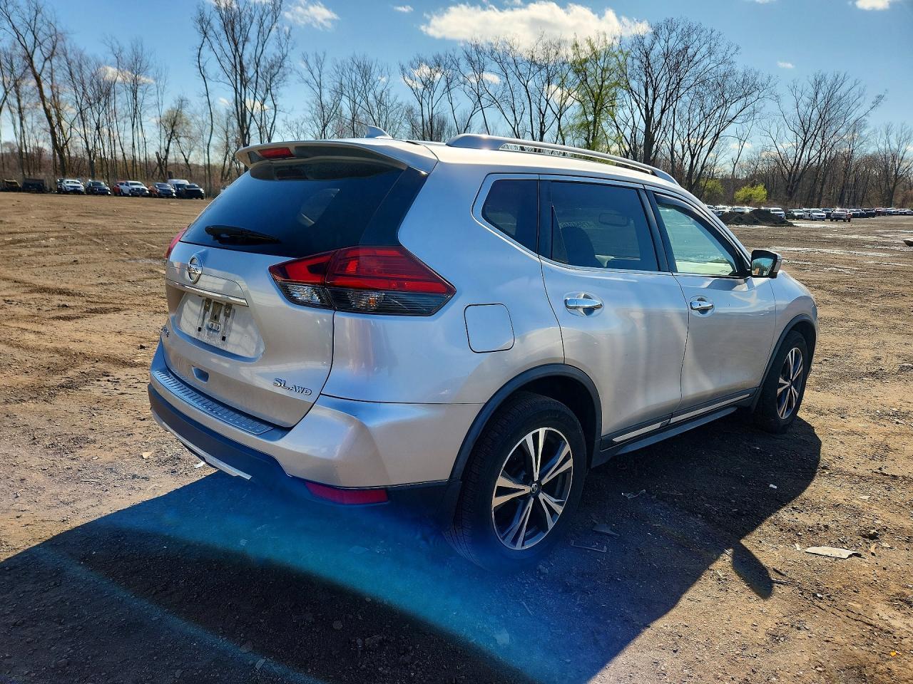 2017 Nissan Rogue Sl - zdjęcie 3