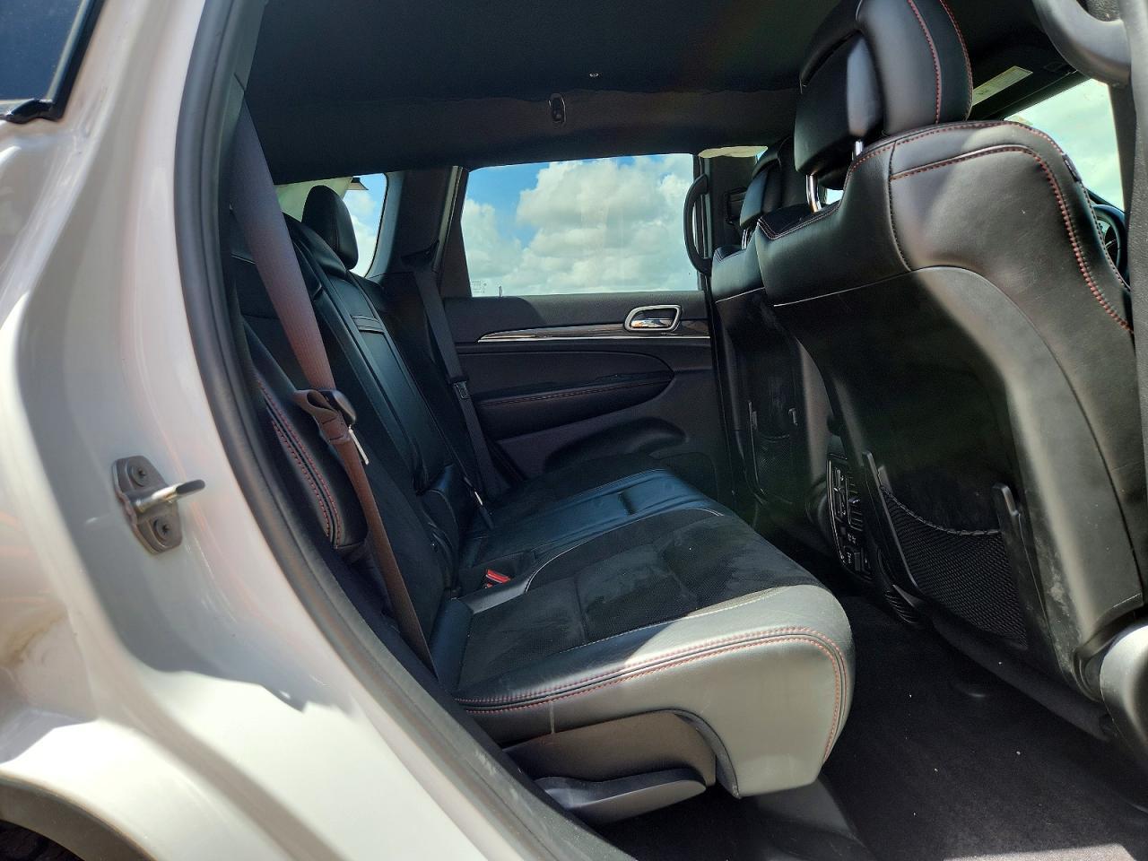 2018 Jeep Grand Cherokee Trailhawk - zdjęcie 11
