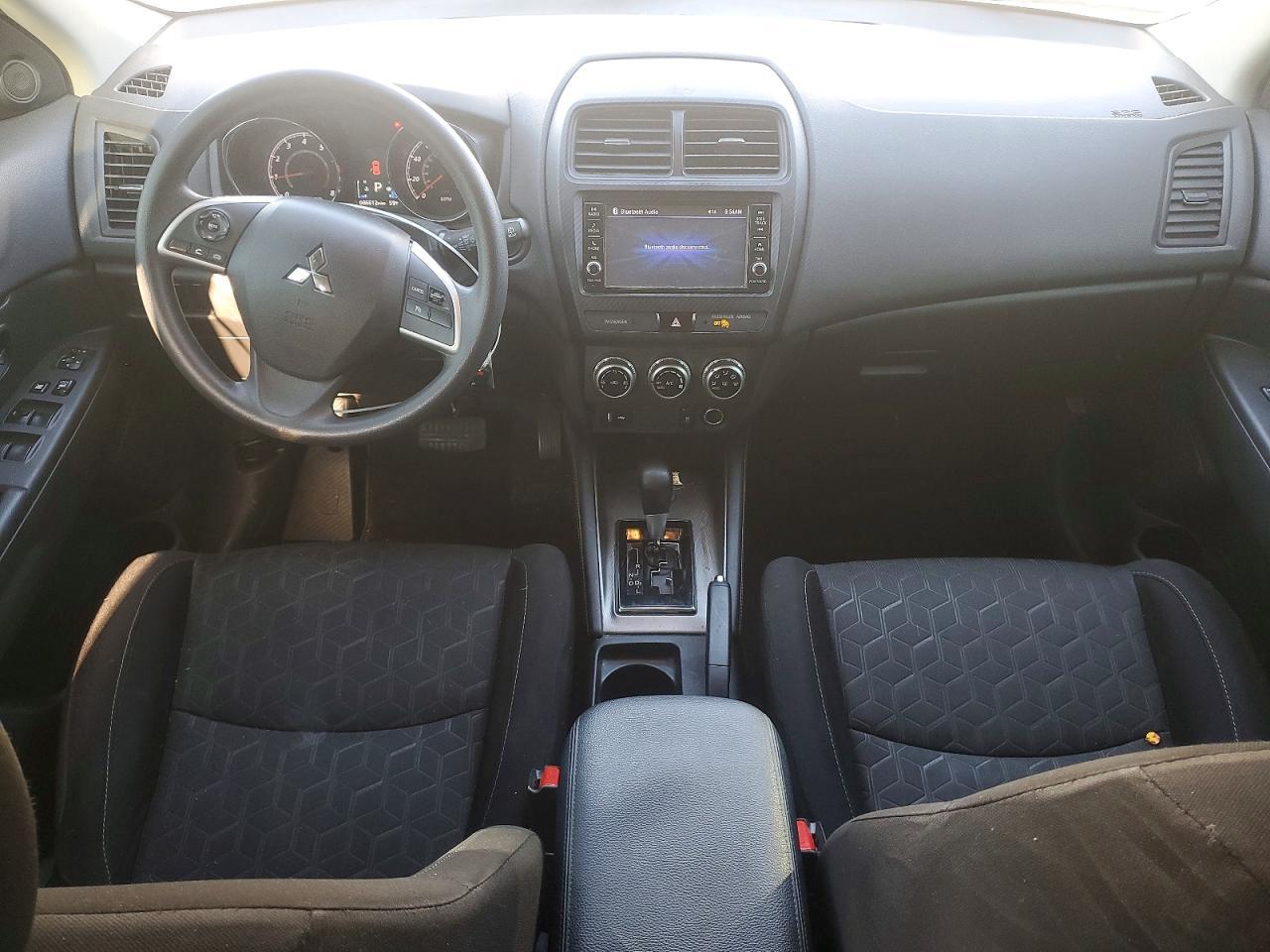 2020 Mitsubishi Outlander Sport Es - zdjęcie 8