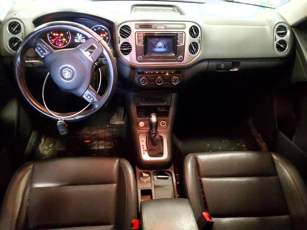 2016 Volkswagen Tiguan S - zdjęcie 8