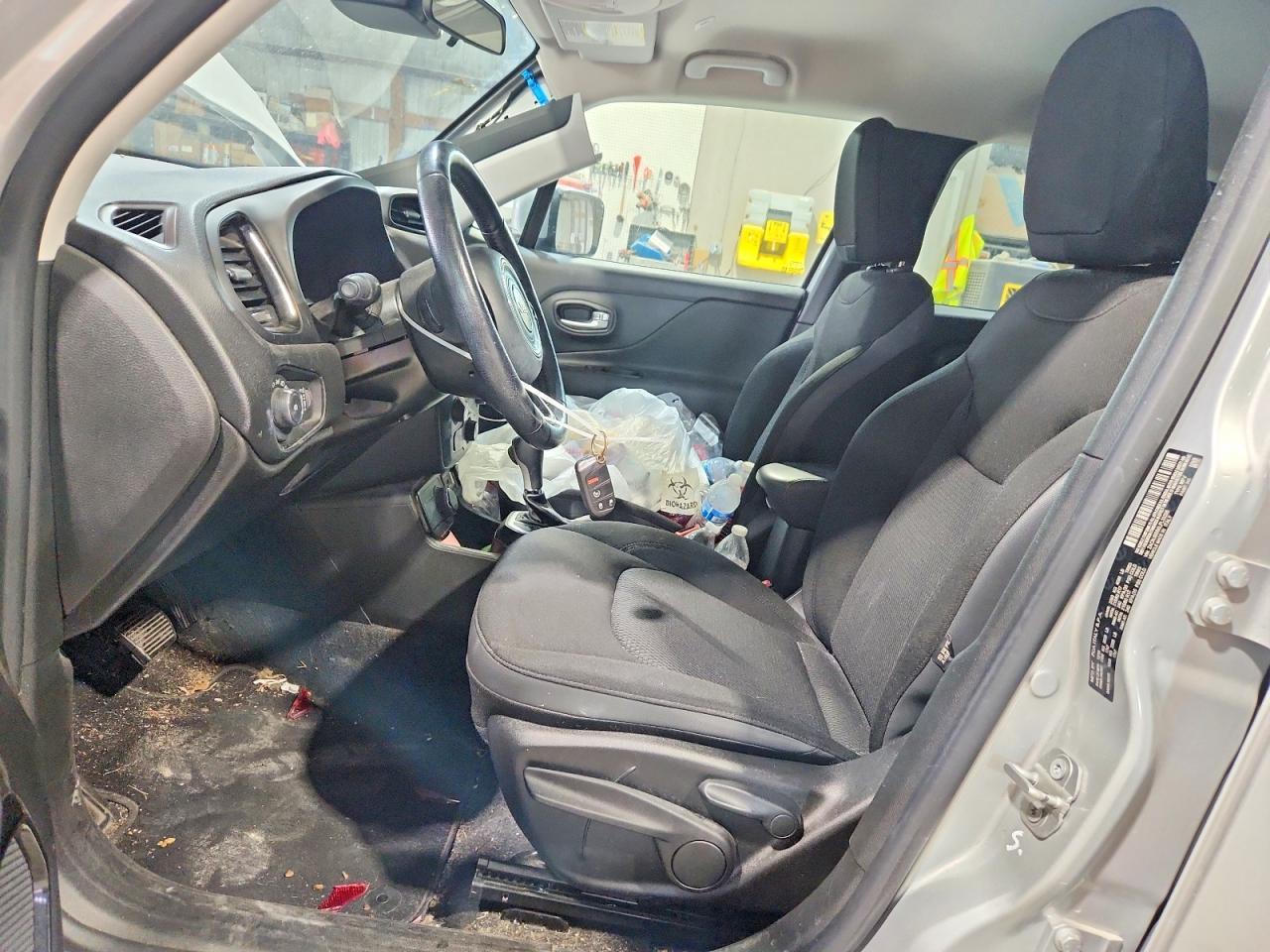 2020 Jeep Renegade Latitude - zdjęcie 7