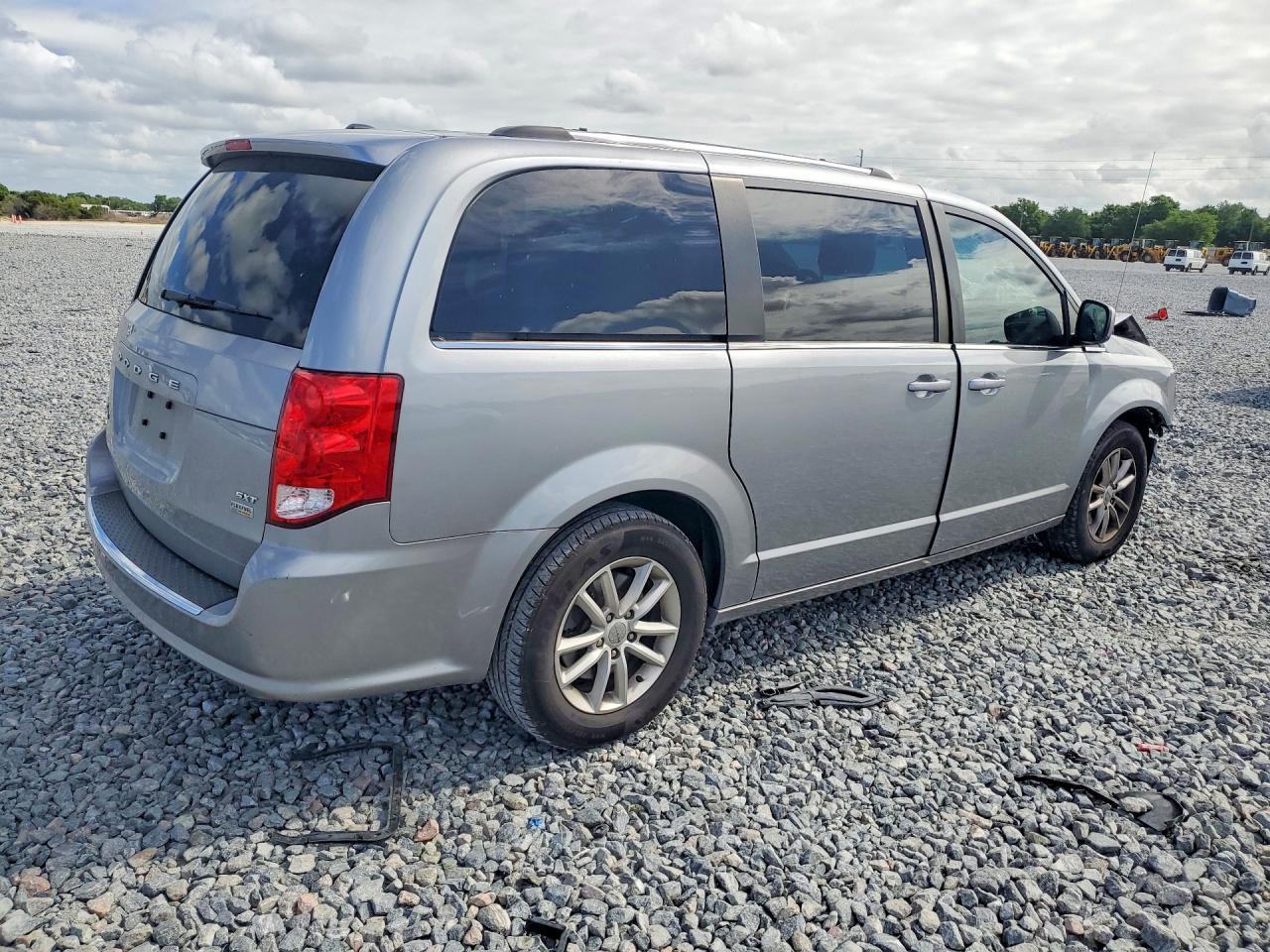 2019 Dodge Grand Caravan Sxt - zdjęcie 3
