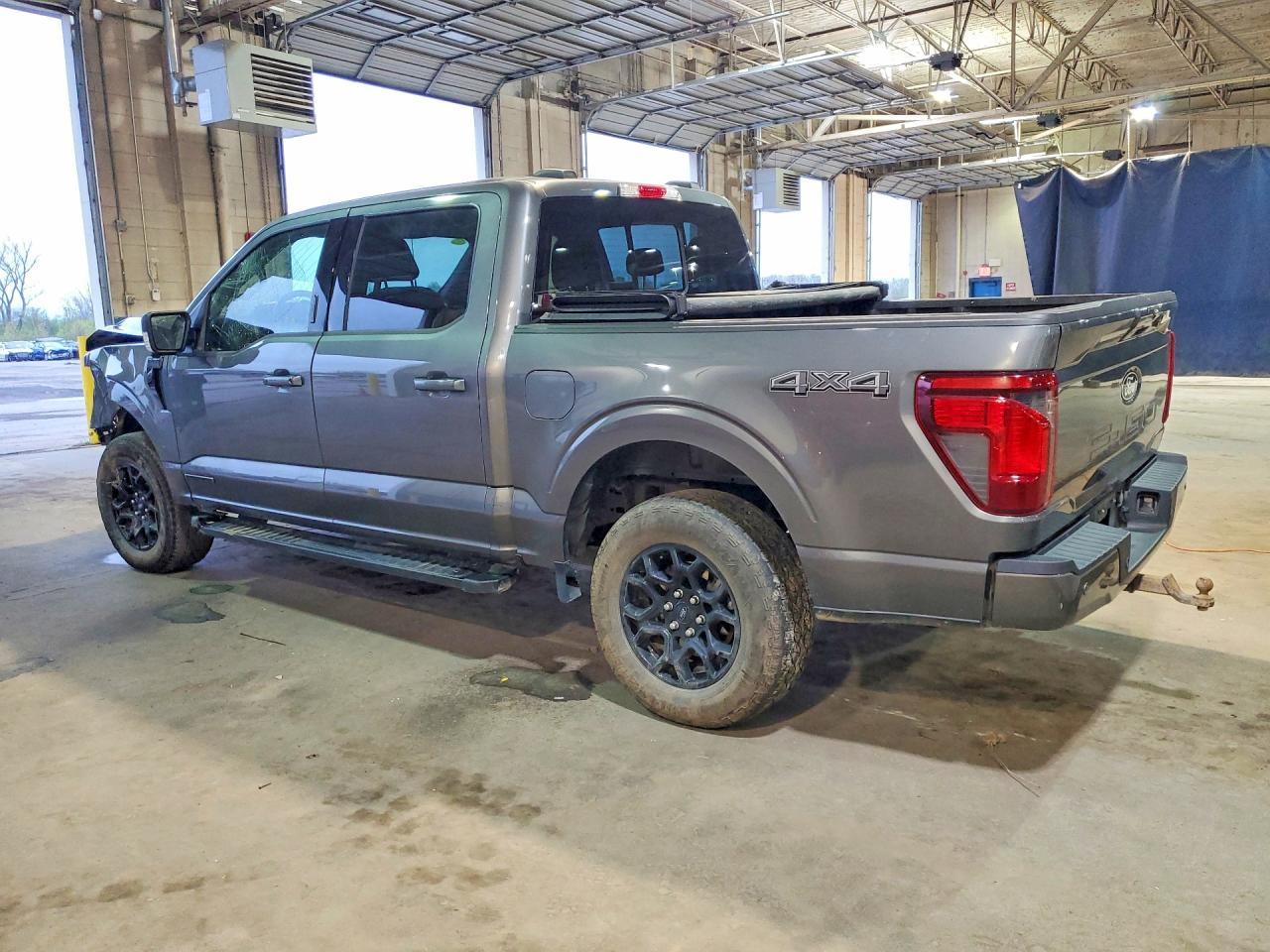 Ford F-150 - zdjęcie 2
