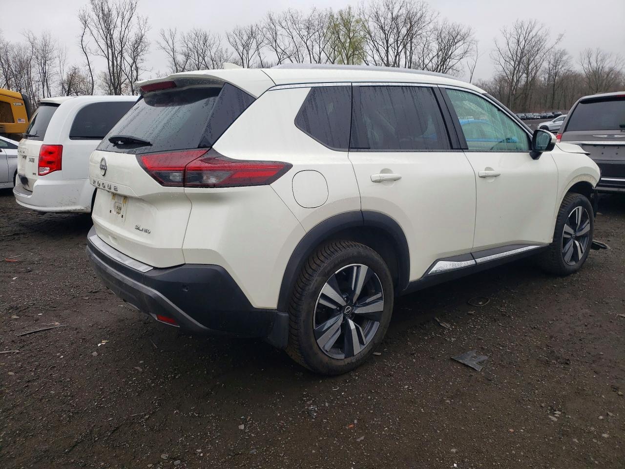2023 Nissan Rogue Sl - zdjęcie 3