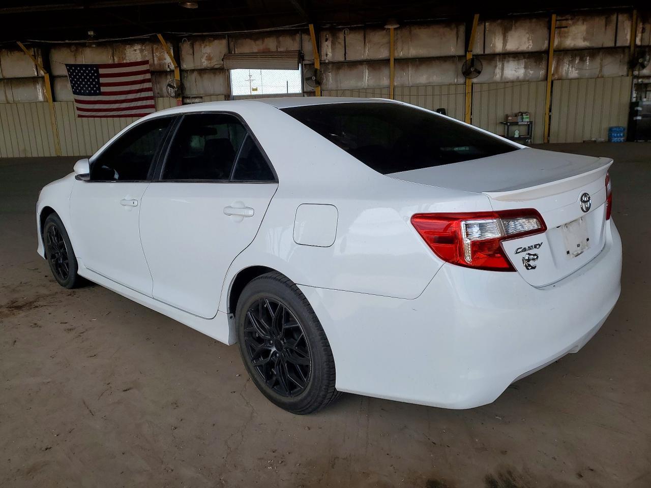 2014 Toyota Camry Se - zdjęcie 2