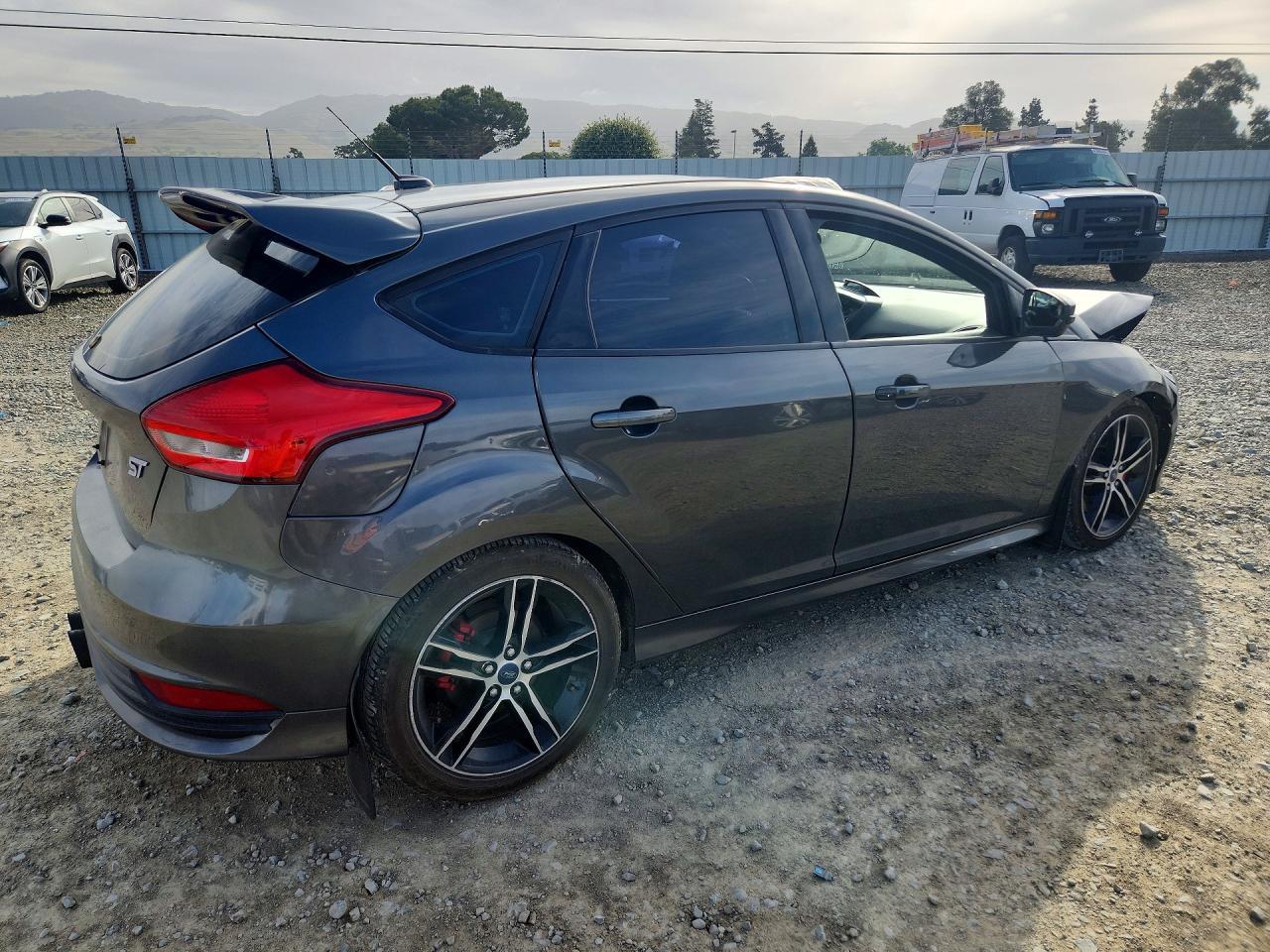 2015 Ford Focus St - zdjęcie 3