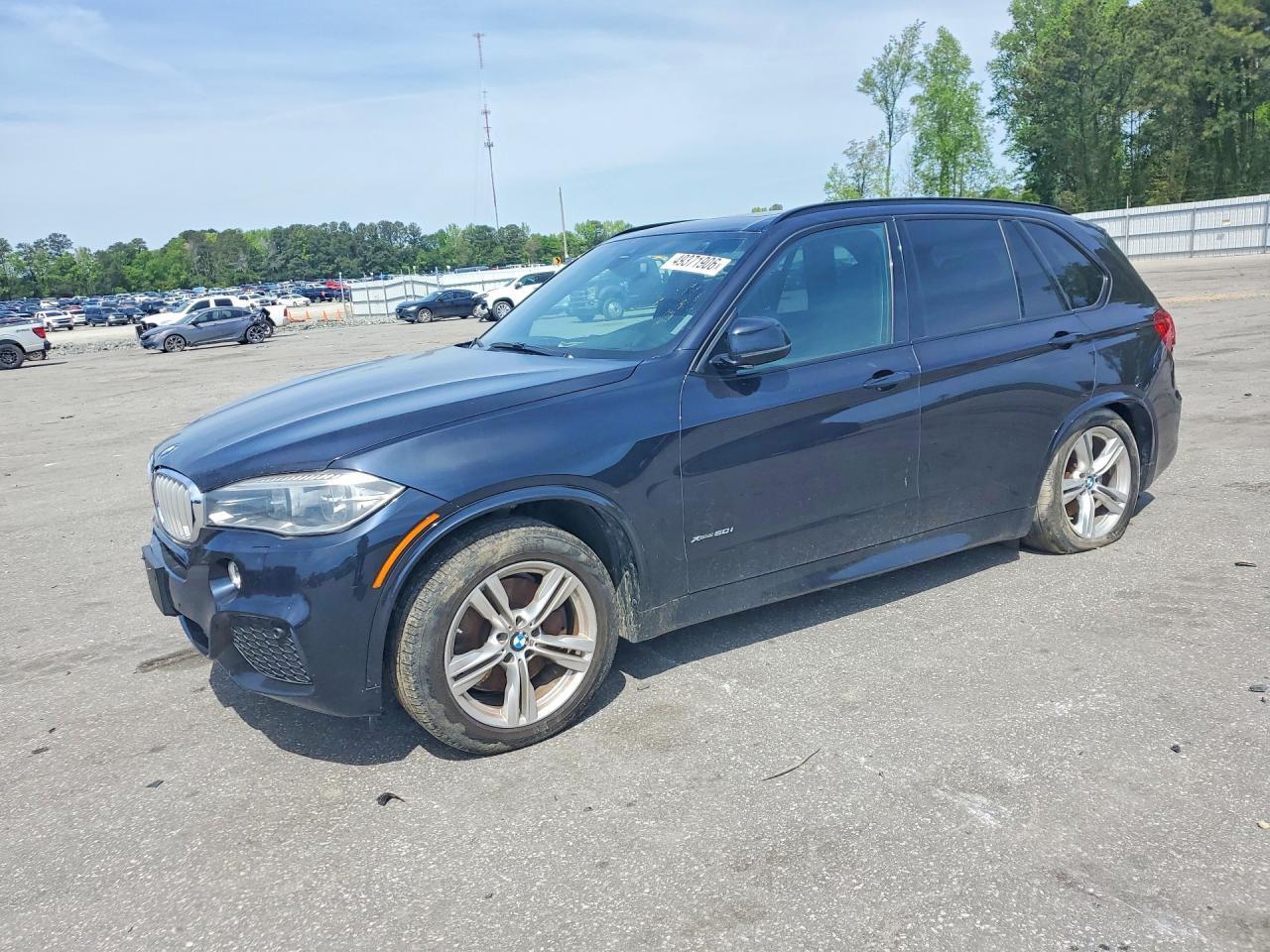 2016 BMW X5 xDrive50I - zdjęcie główne