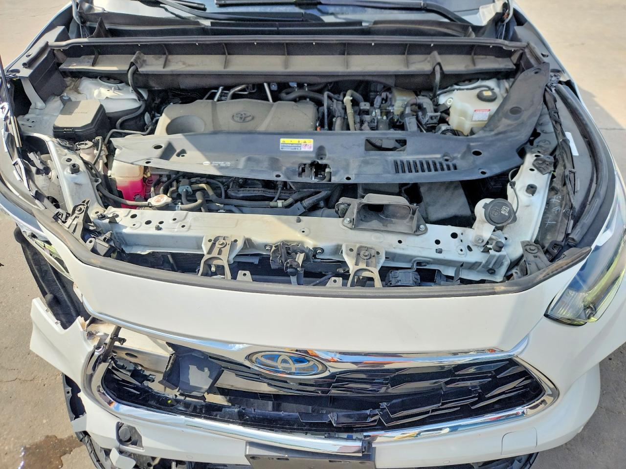 2021 Toyota Highlander Hybrid Platinum - zdjęcie 12