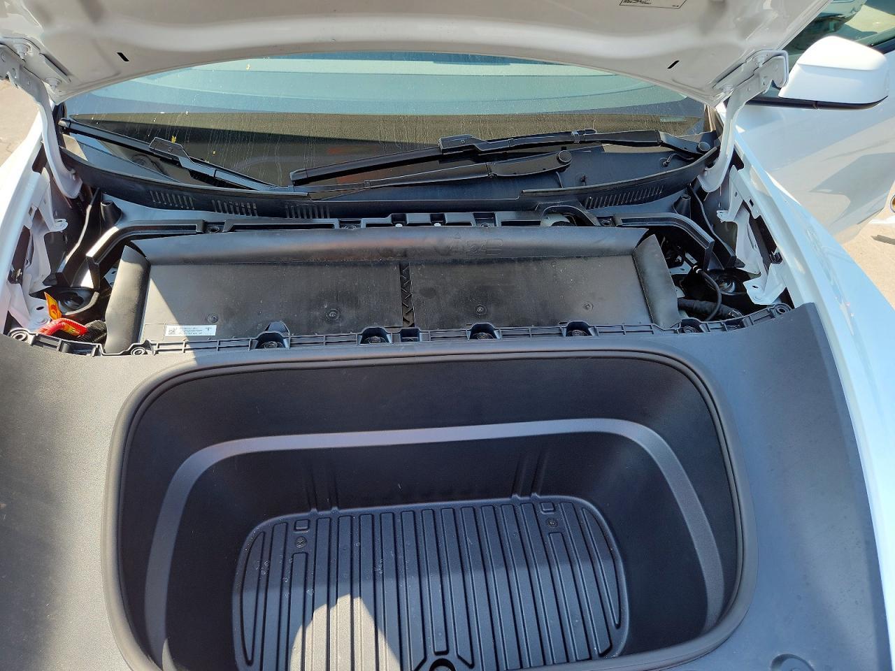 2026 Tesla Model Y - zdjęcie 11