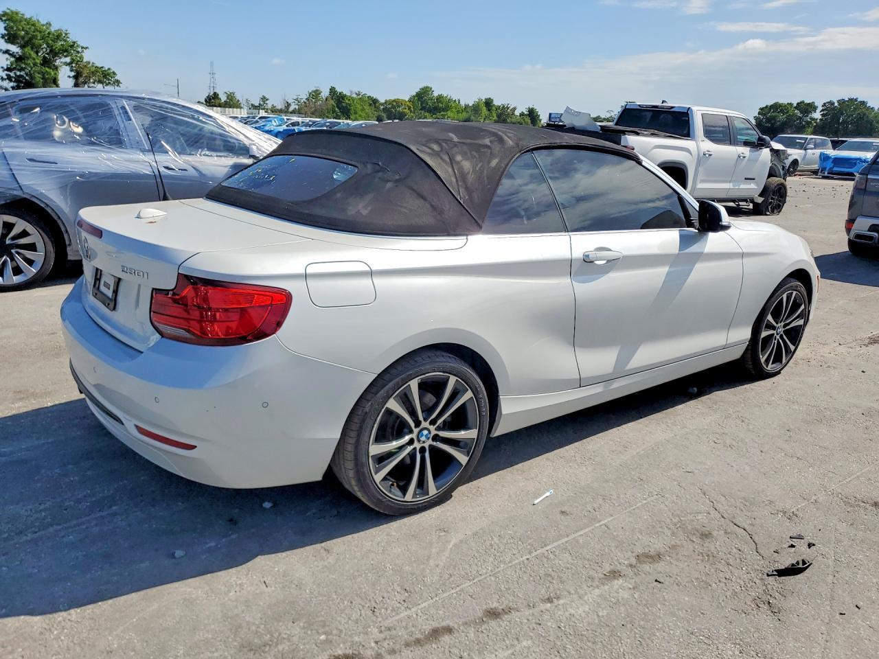 BMW Seria 2 - zdjęcie 3