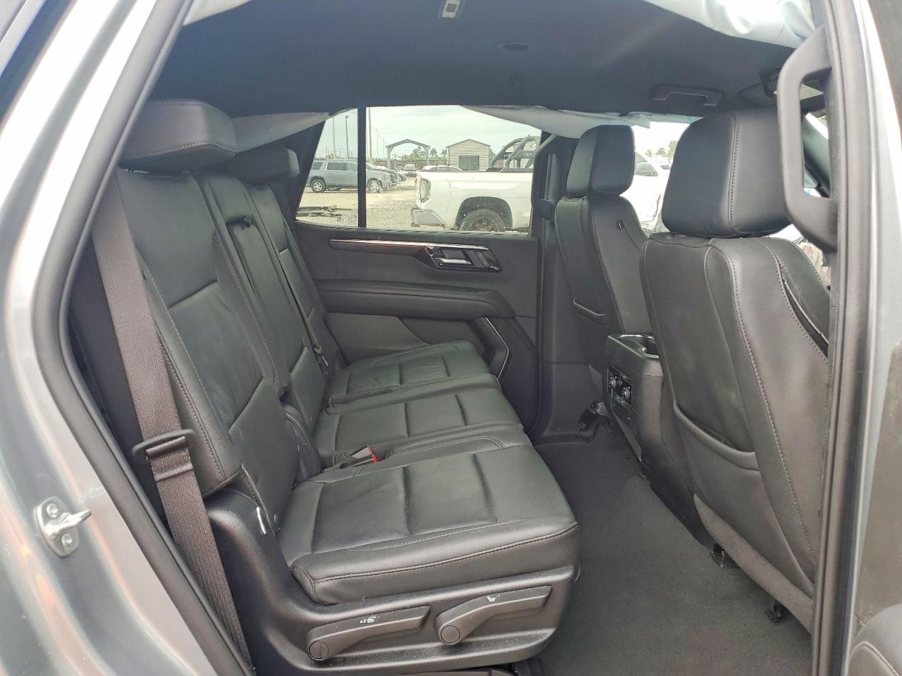 2025 Chevrolet Tahoe K1500 Z71 - zdjęcie 11