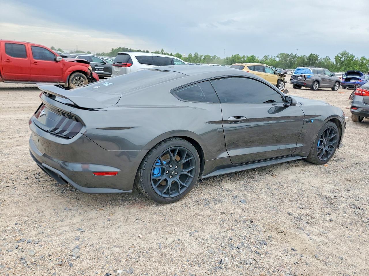 2019 Ford Mustang - zdjęcie 5