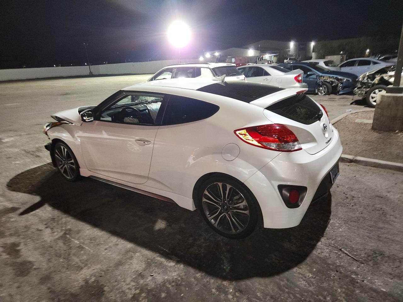 2017 Hyundai Veloster Turbo - zdjęcie 2
